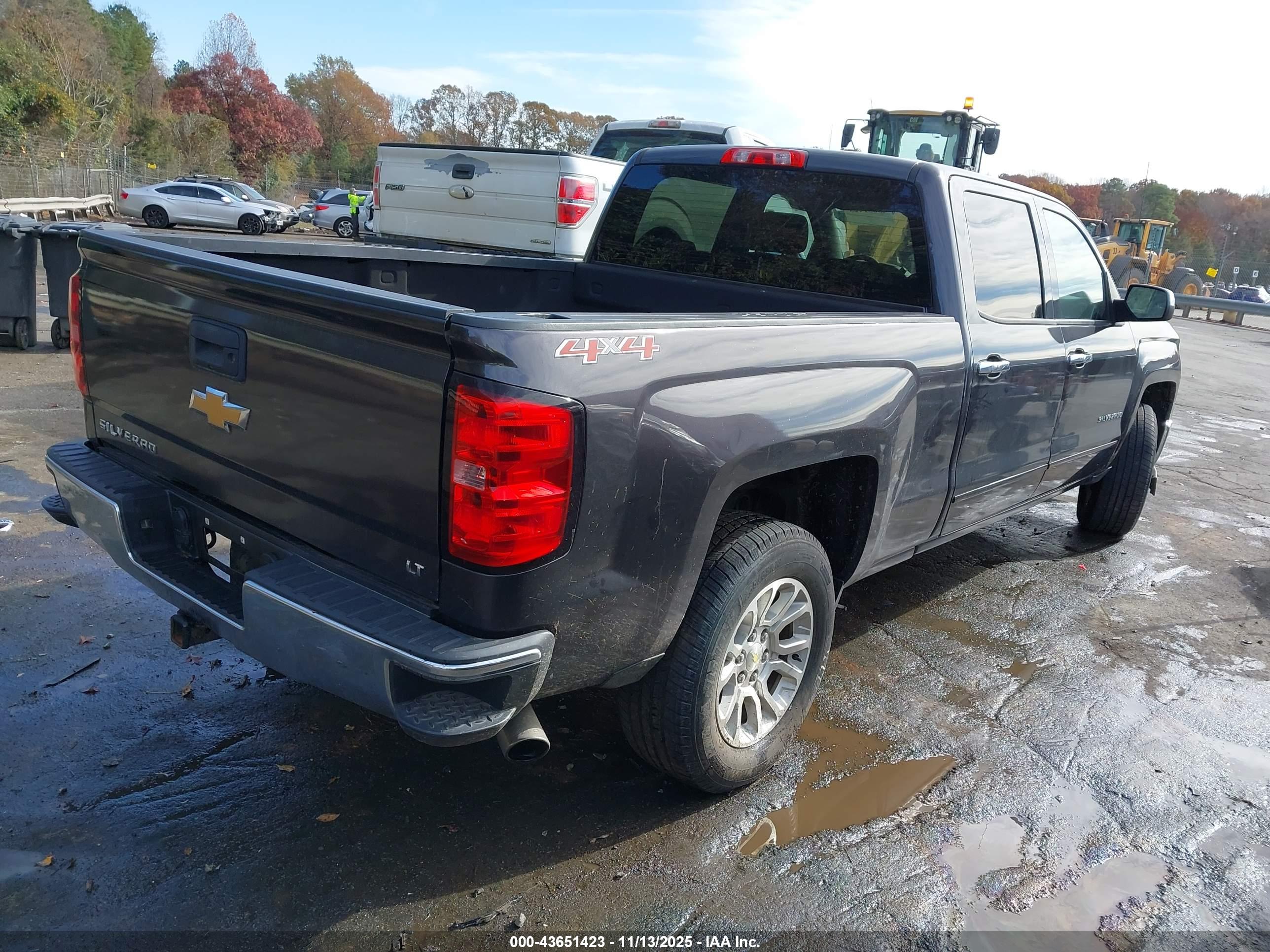 CHEVROLET SILVERADO image 4