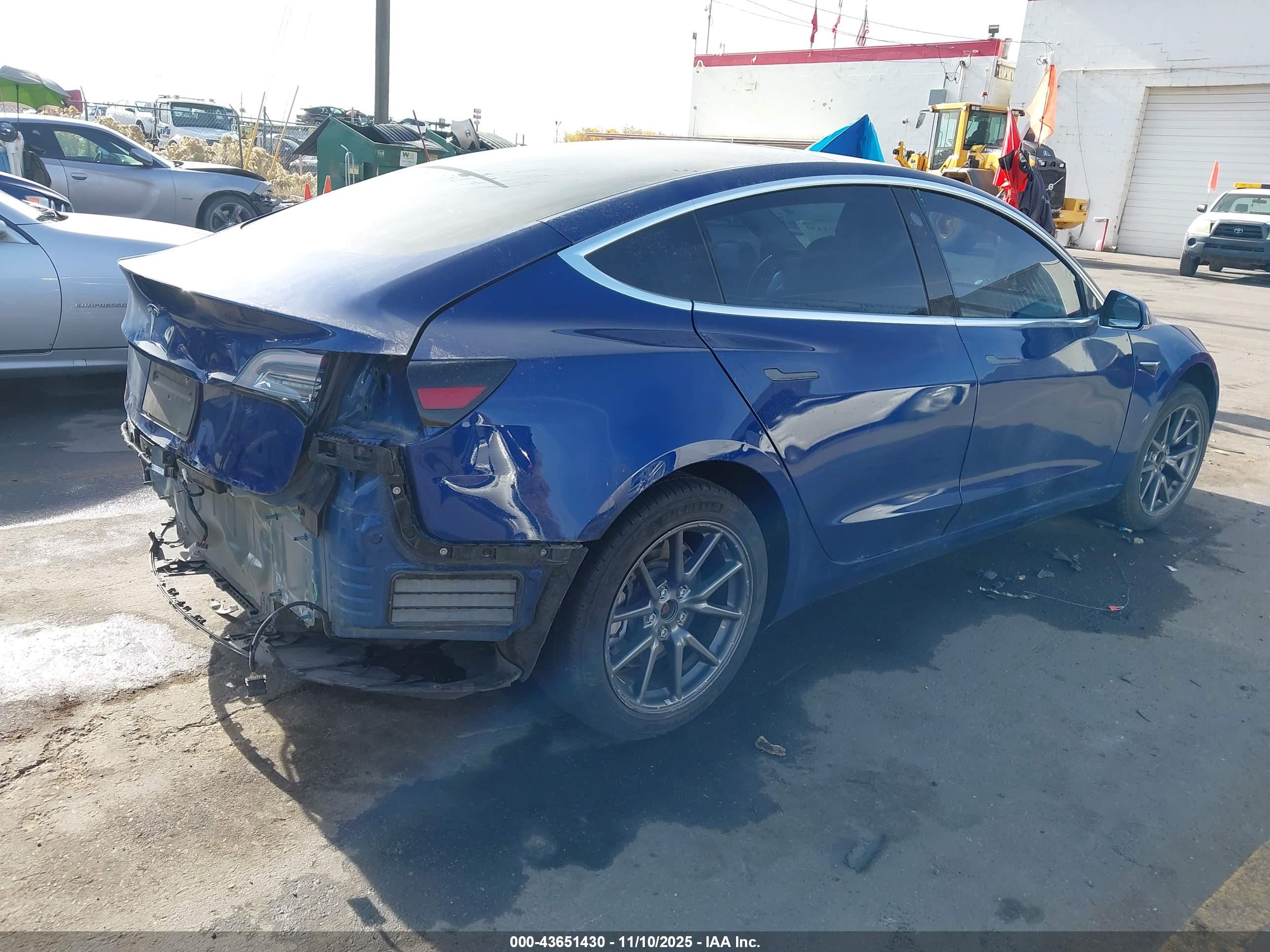TESLA MODEL image 4