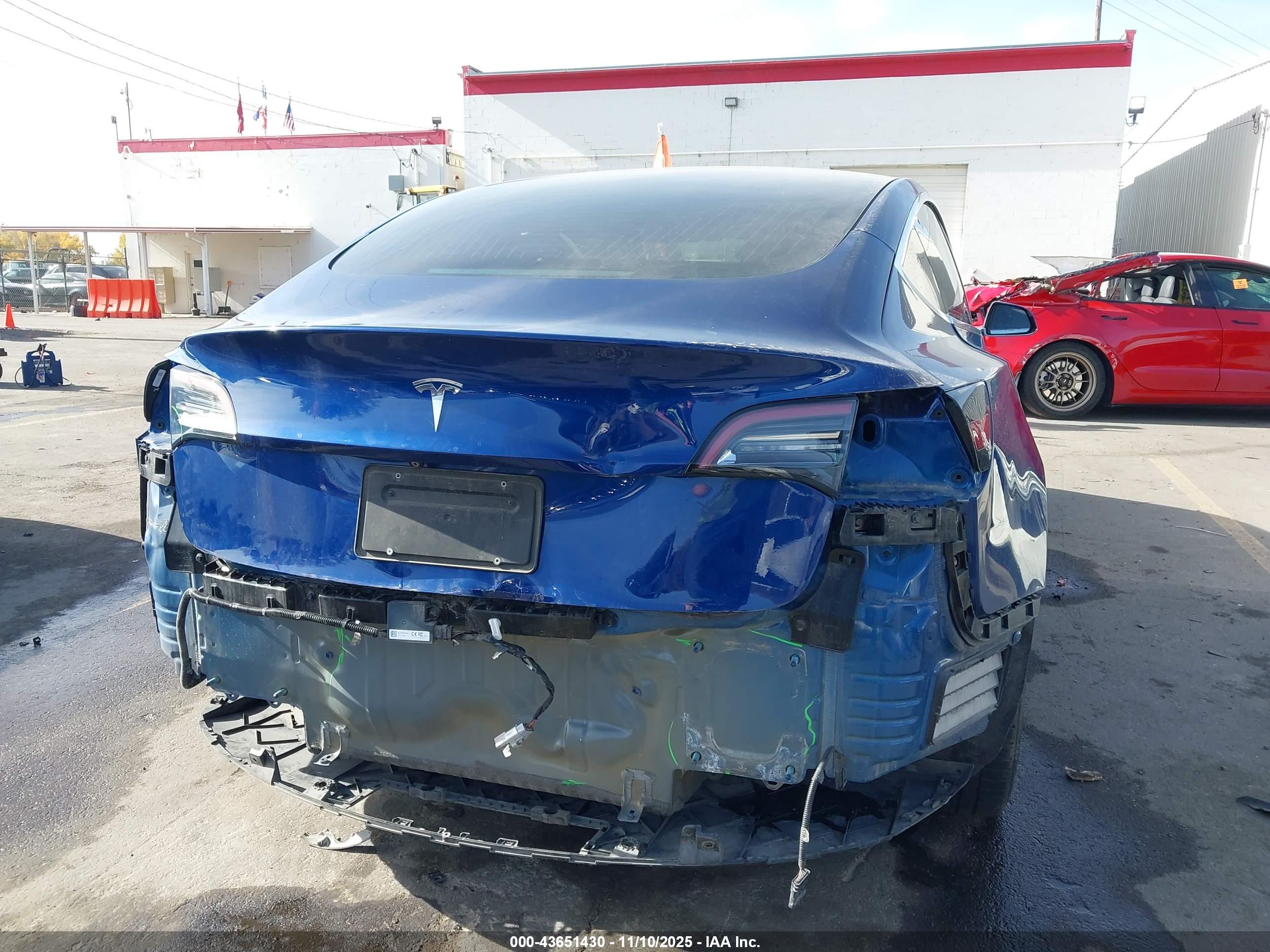 TESLA MODEL image 6