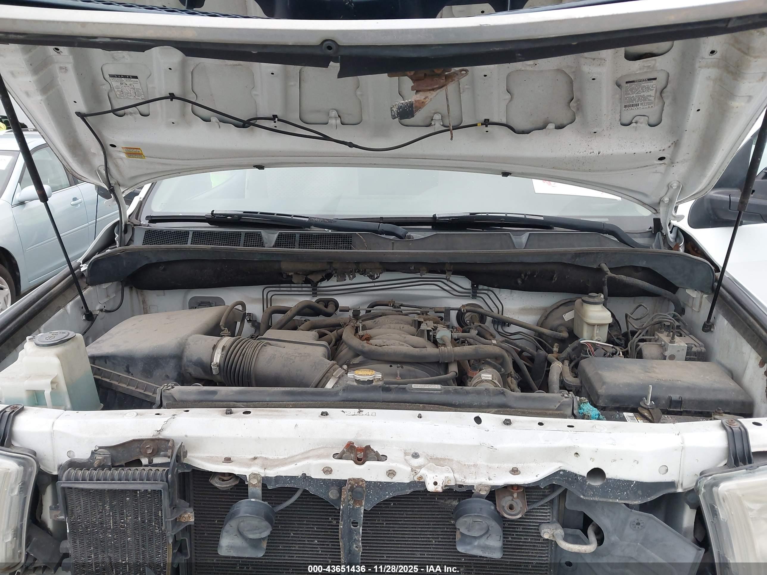 TOYOTA TUNDRA image 10