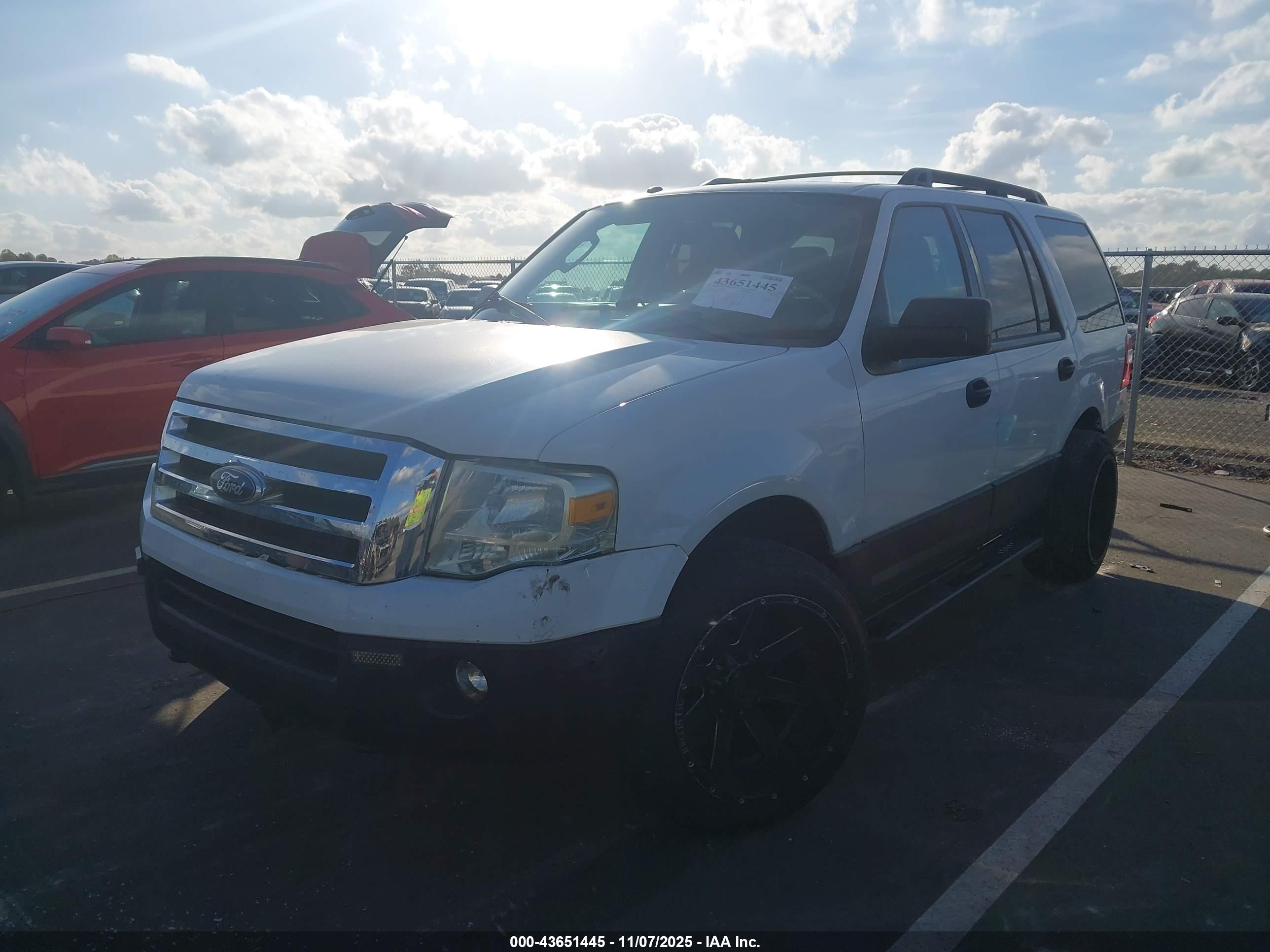 FORD EXPEDITION image 2