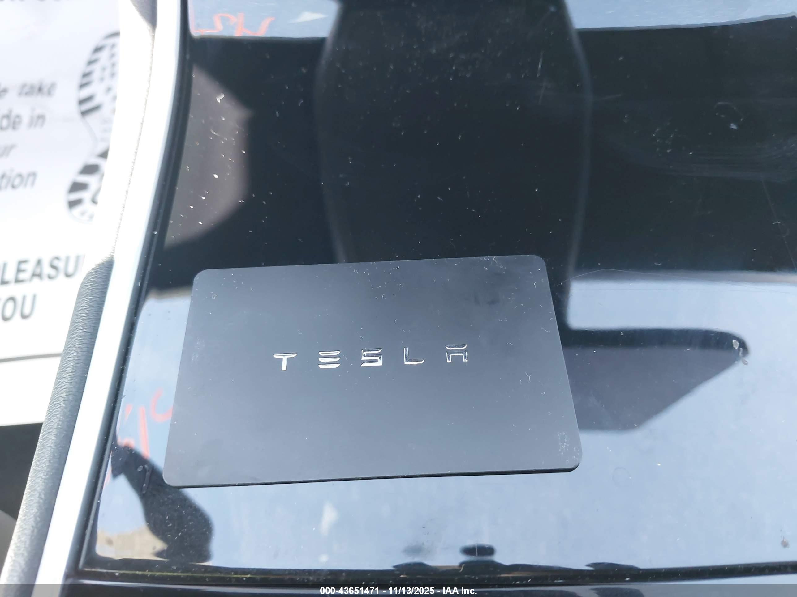 TESLA MODEL image 11