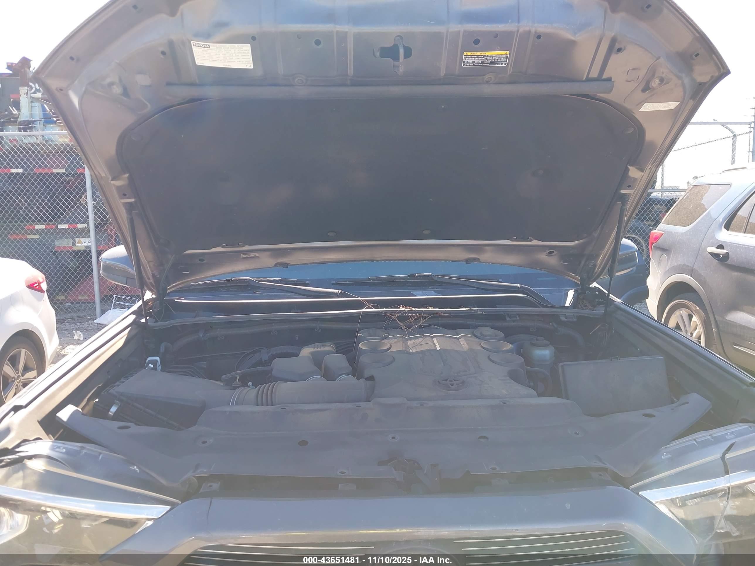 TOYOTA 4RUNNER image 10