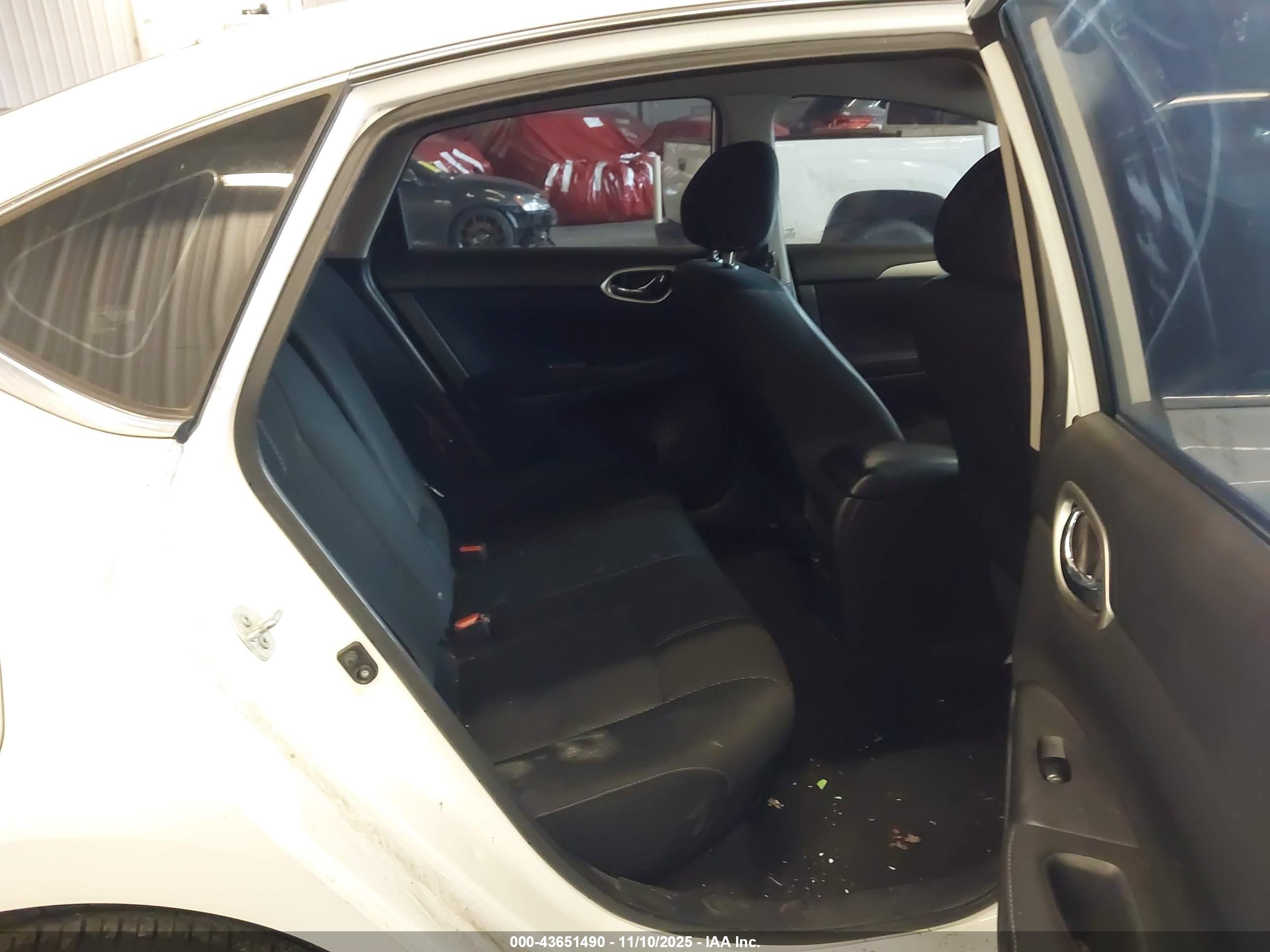 NISSAN SENTRA image 8