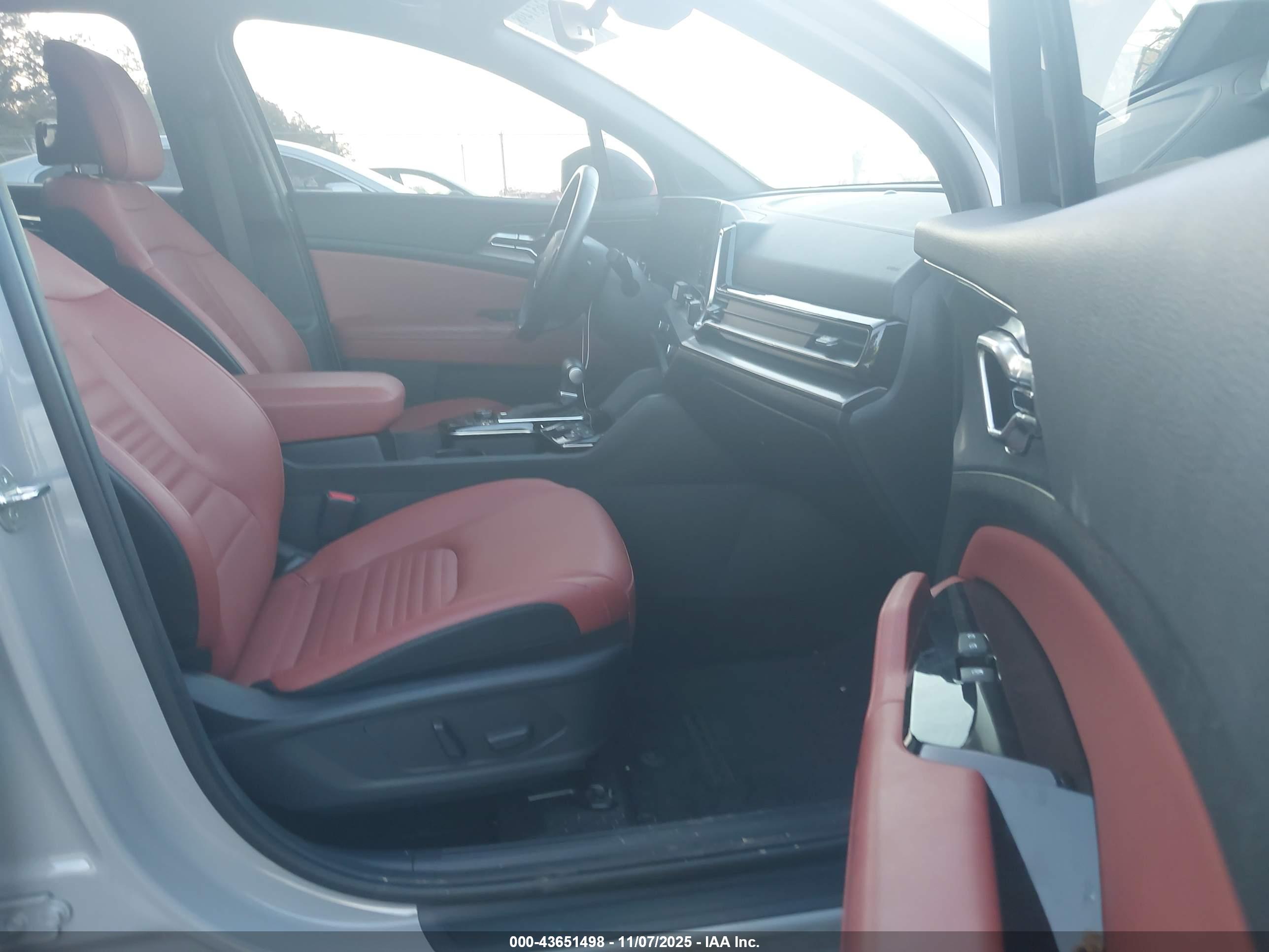KIA SPORTAGE image 5