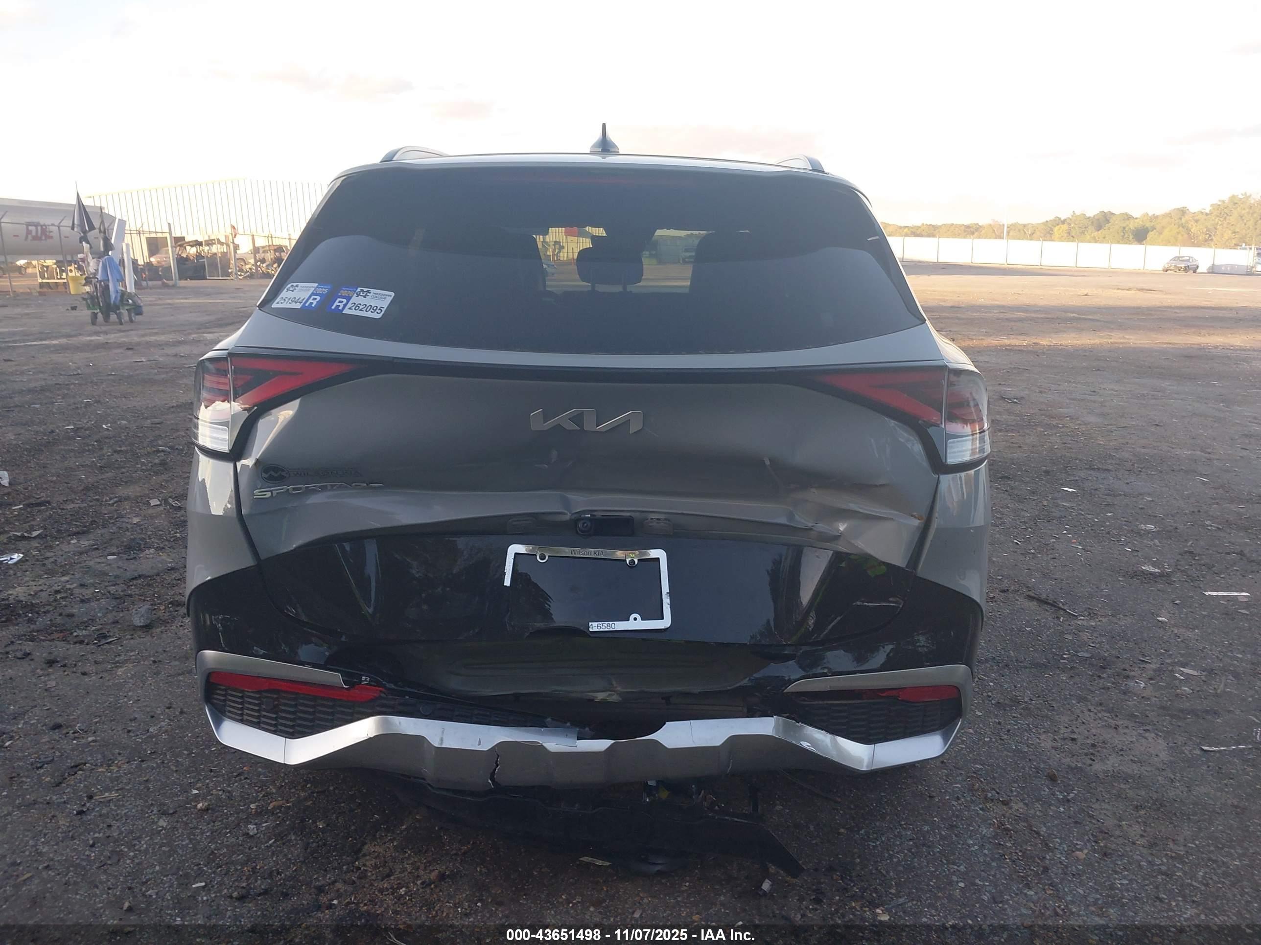 KIA SPORTAGE image 6