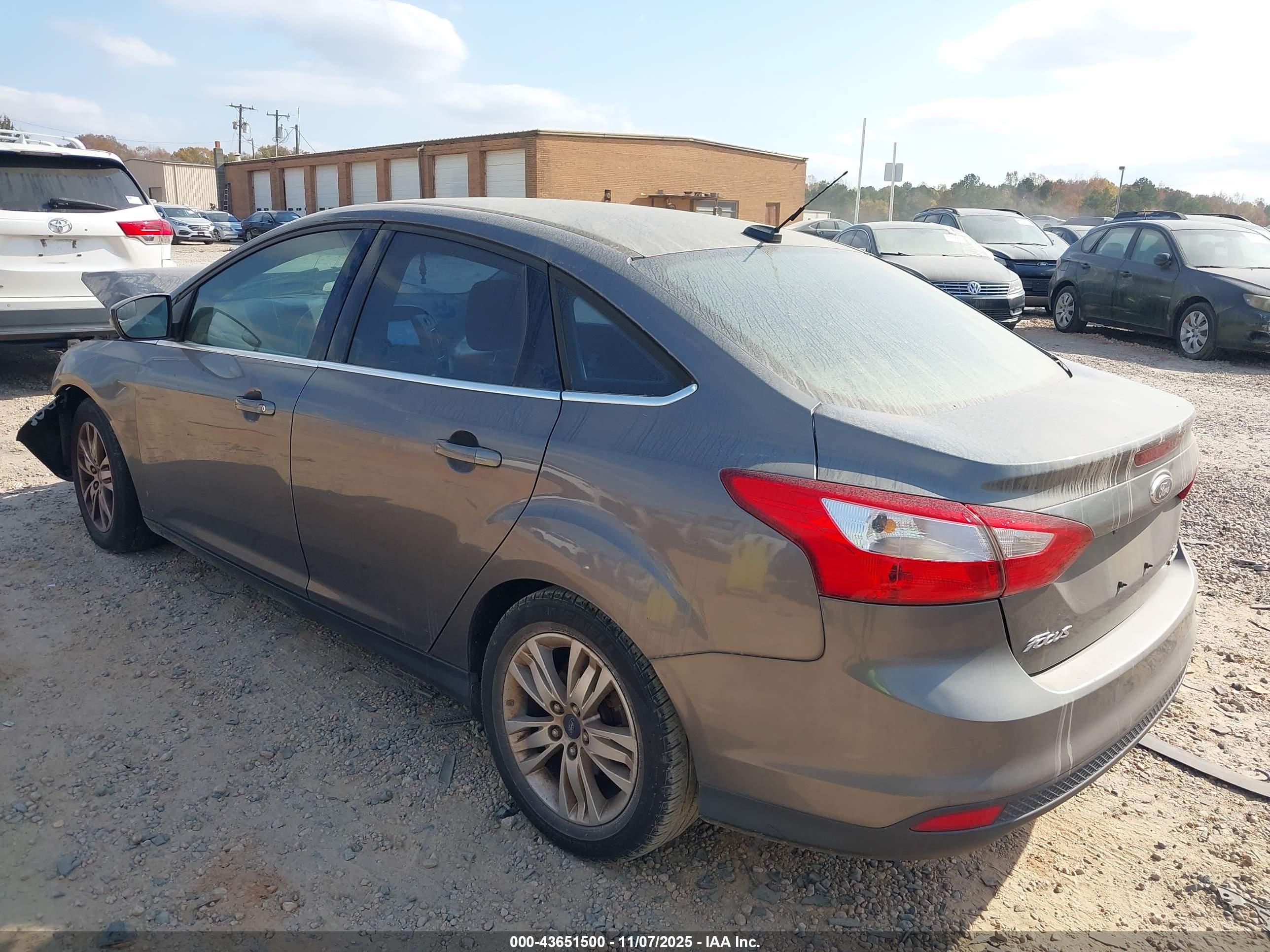 FORD FOCUS image 3