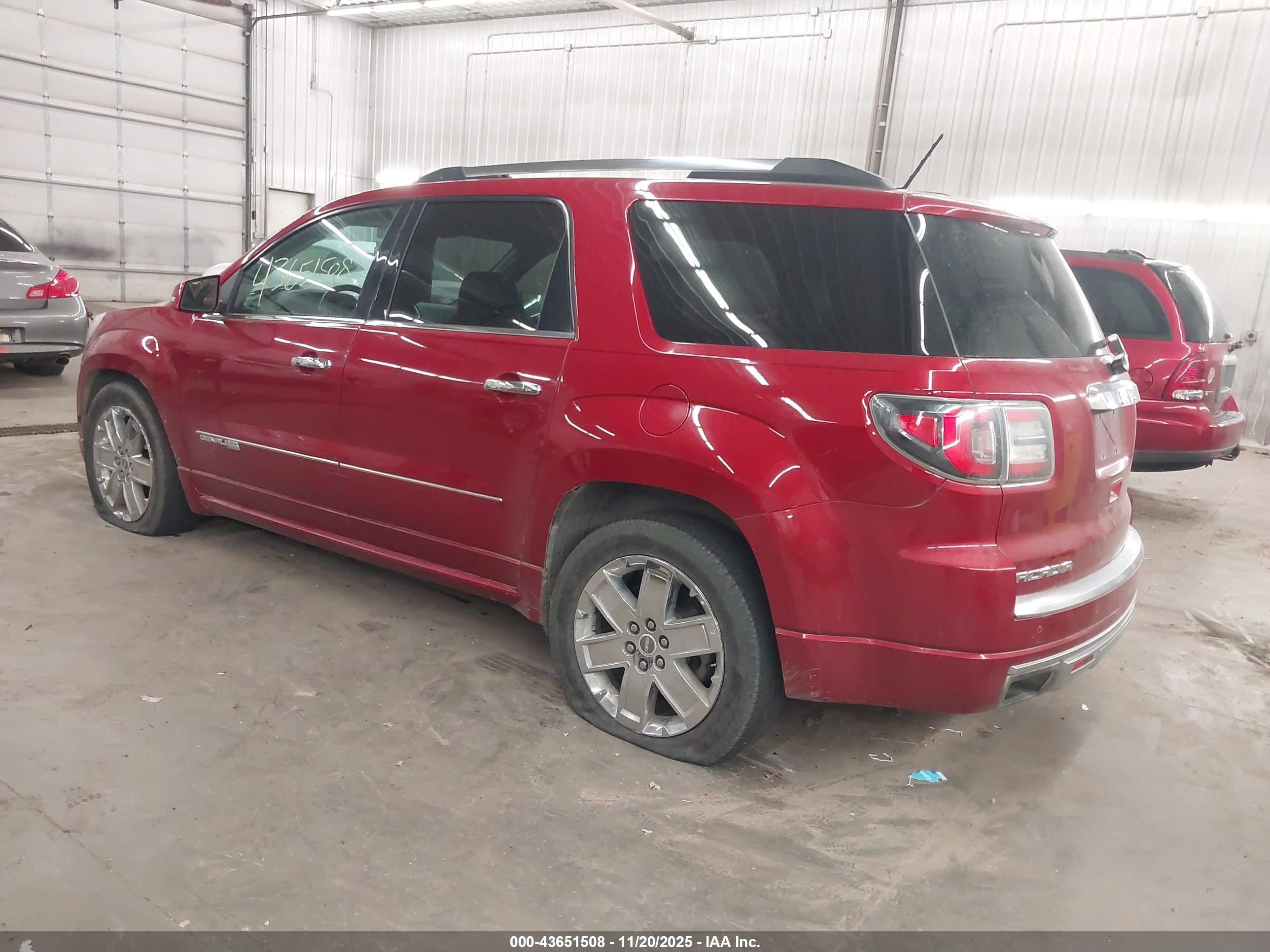 GMC ACADIA image 3