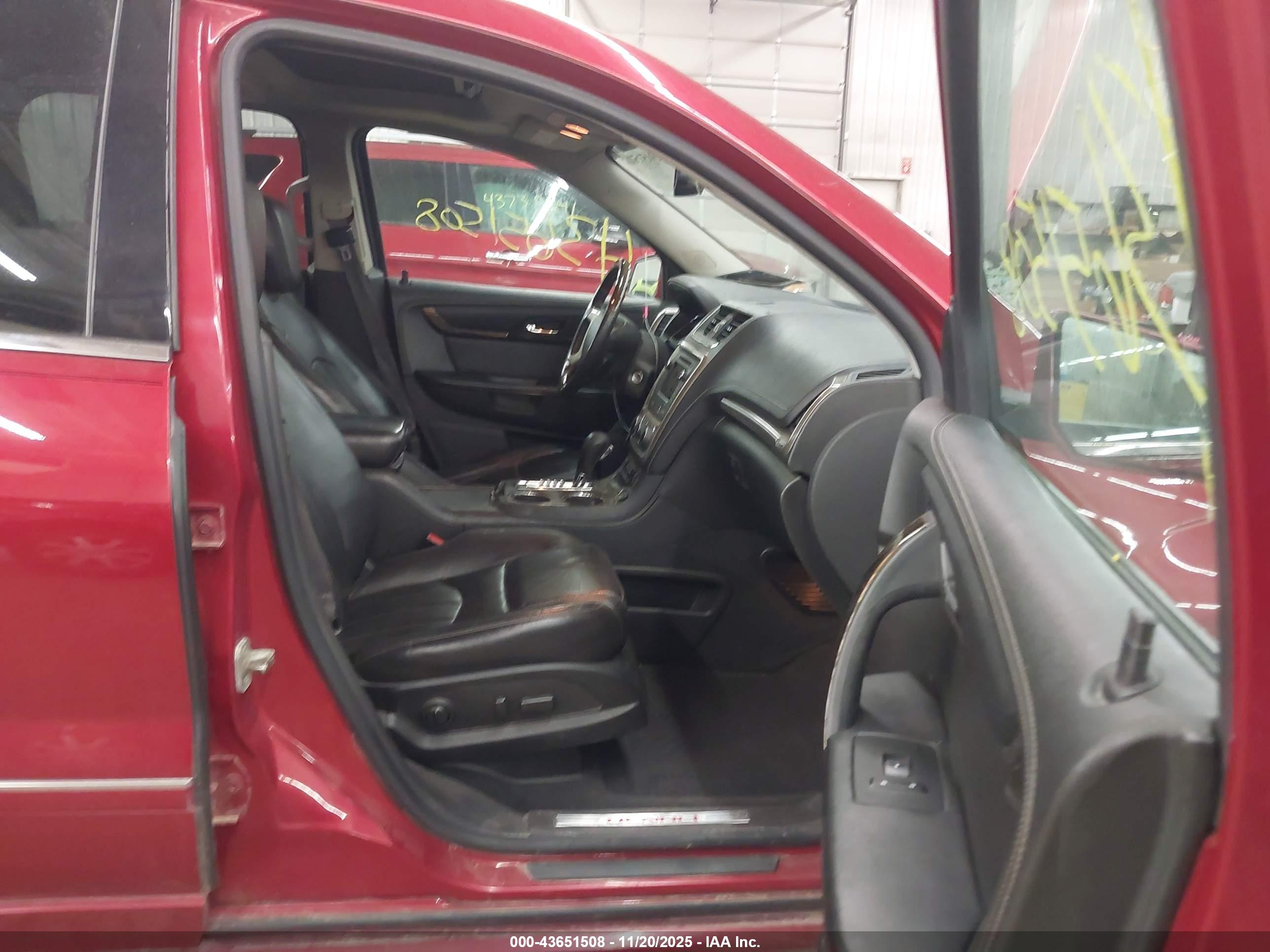 GMC ACADIA image 5
