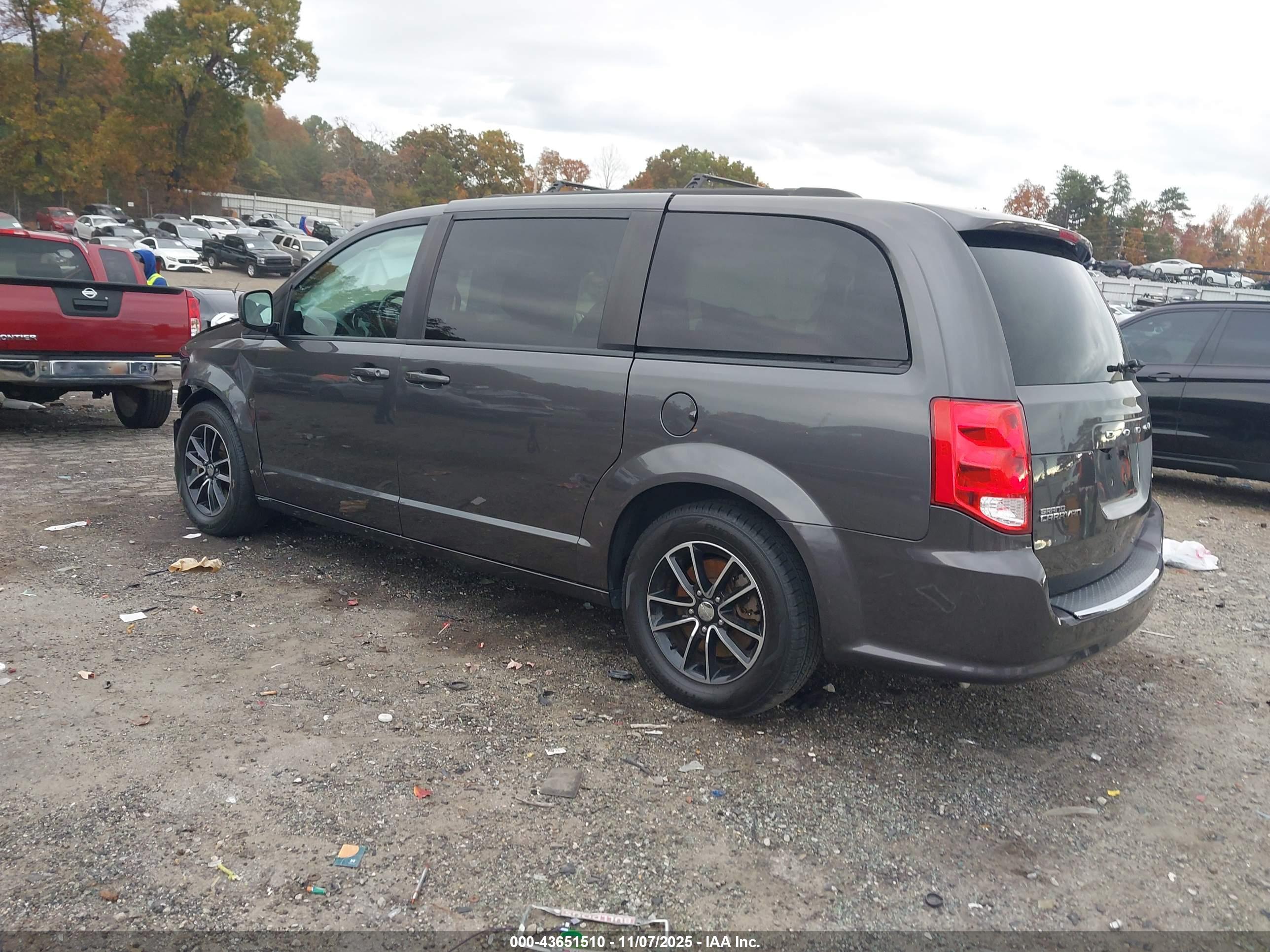 DODGE GRAND image 3