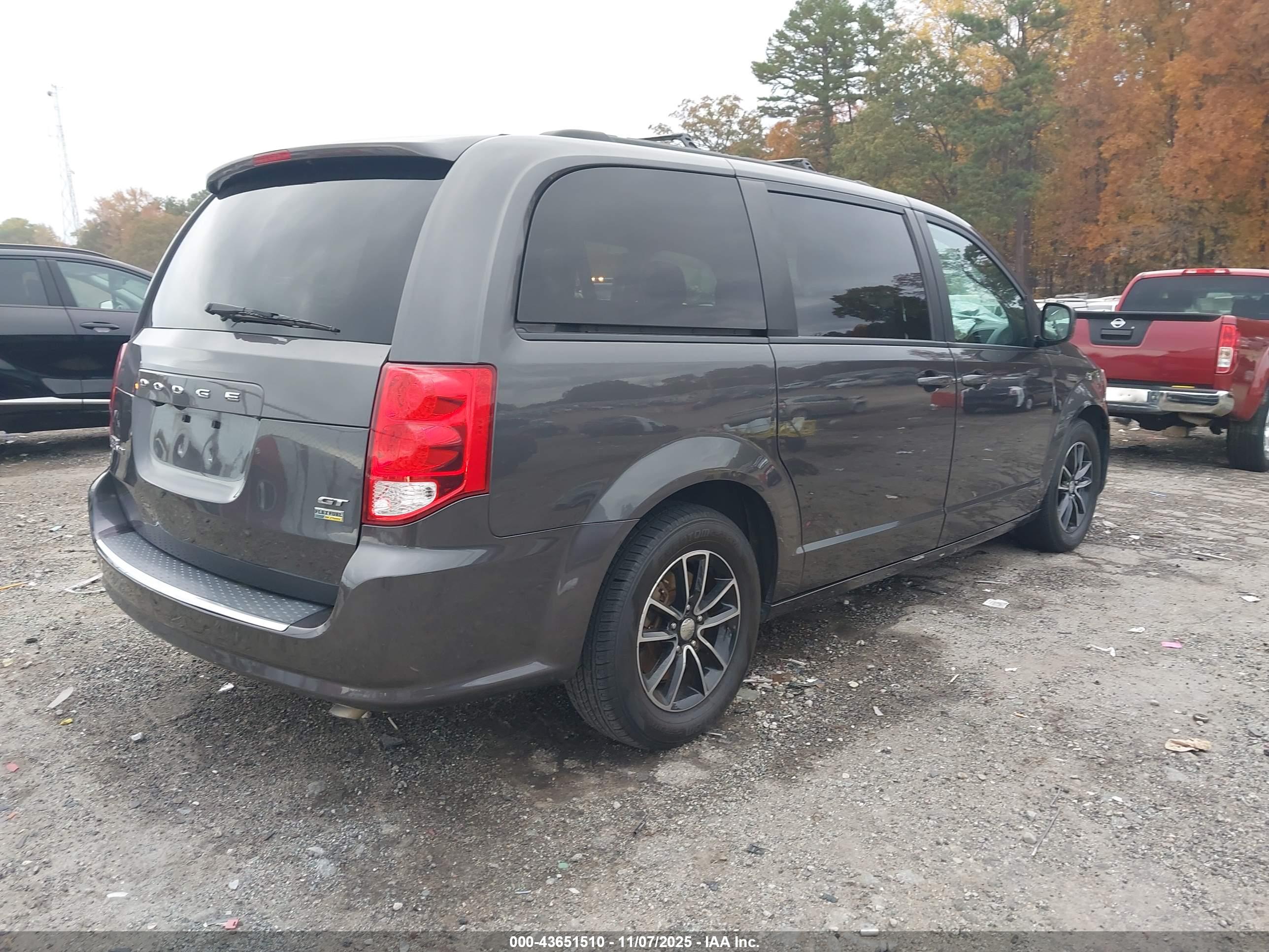 DODGE GRAND image 4