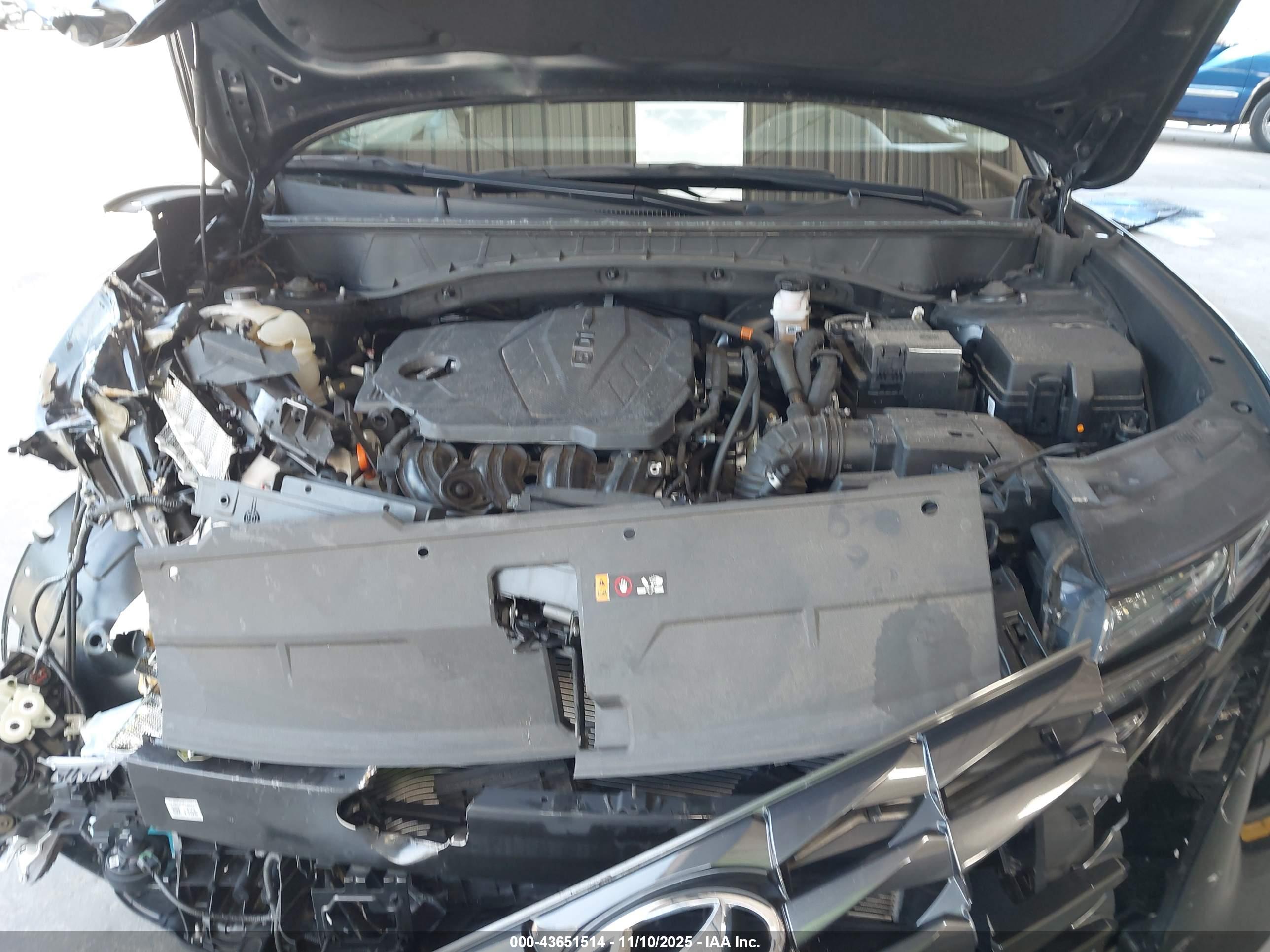 HYUNDAI TUCSON image 10