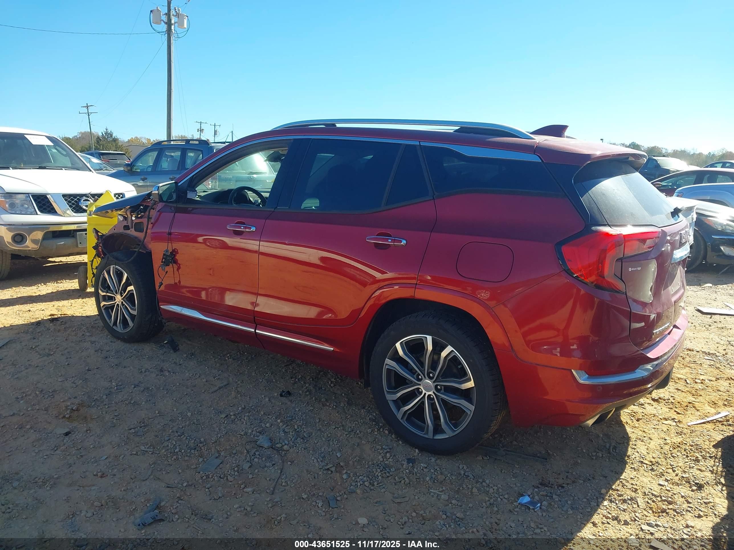 GMC TERRAIN image 3