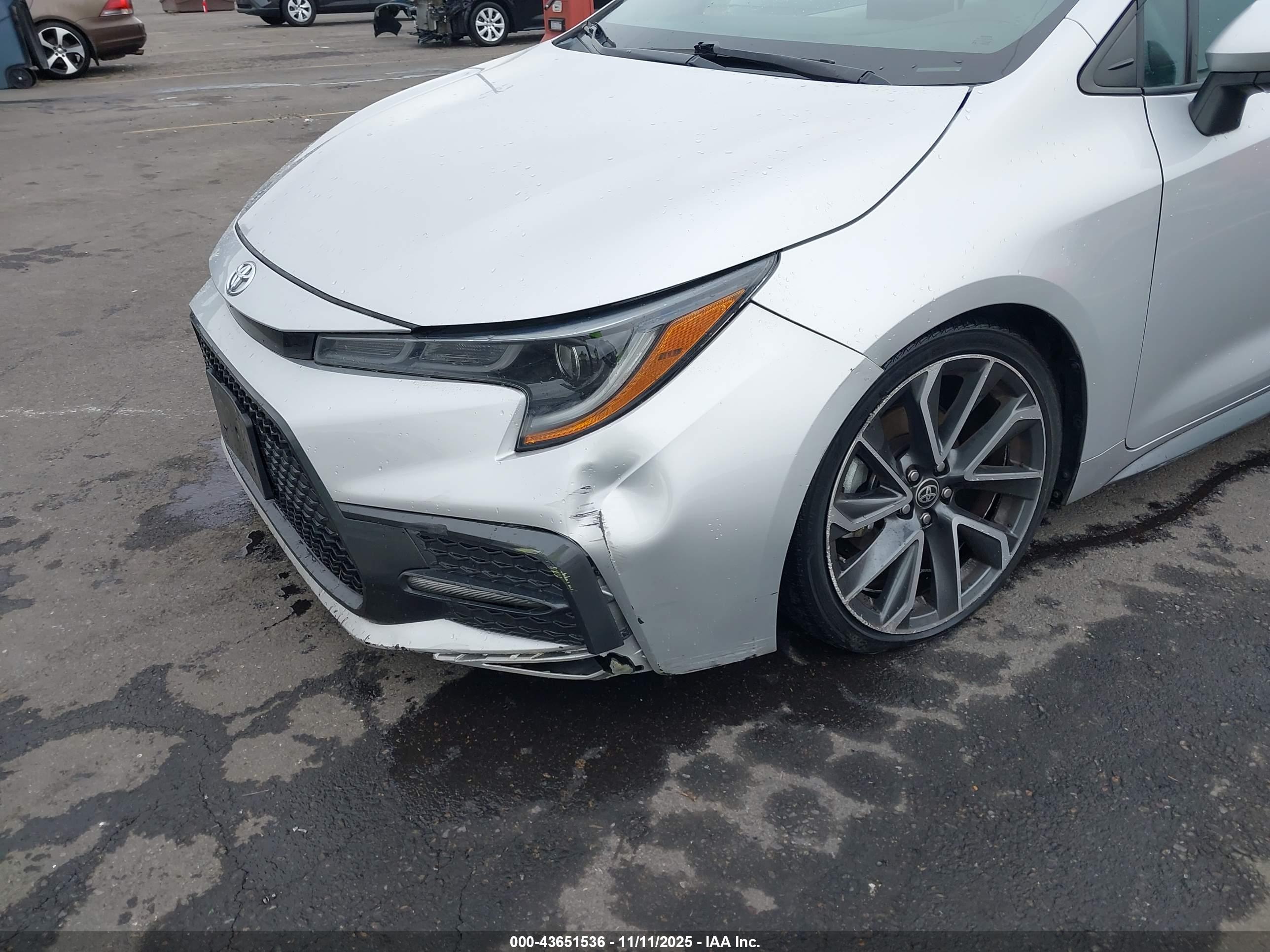 TOYOTA COROLLA image 6