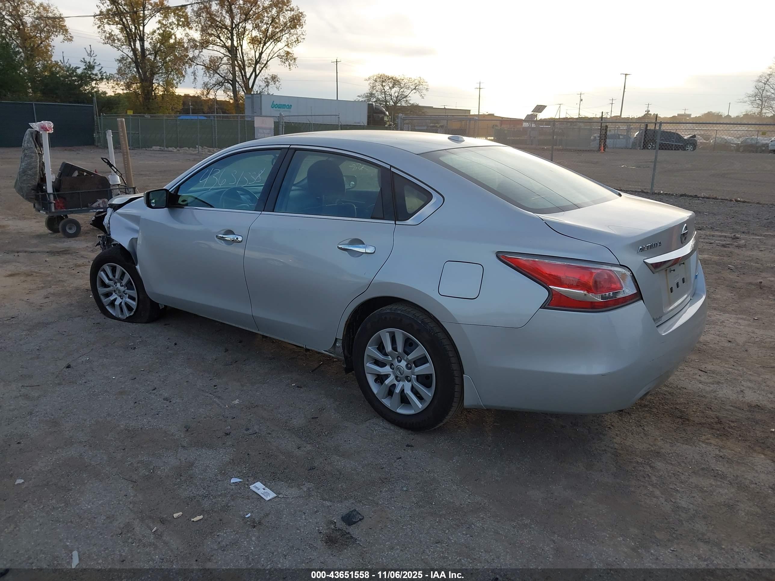 NISSAN ALTIMA image 3