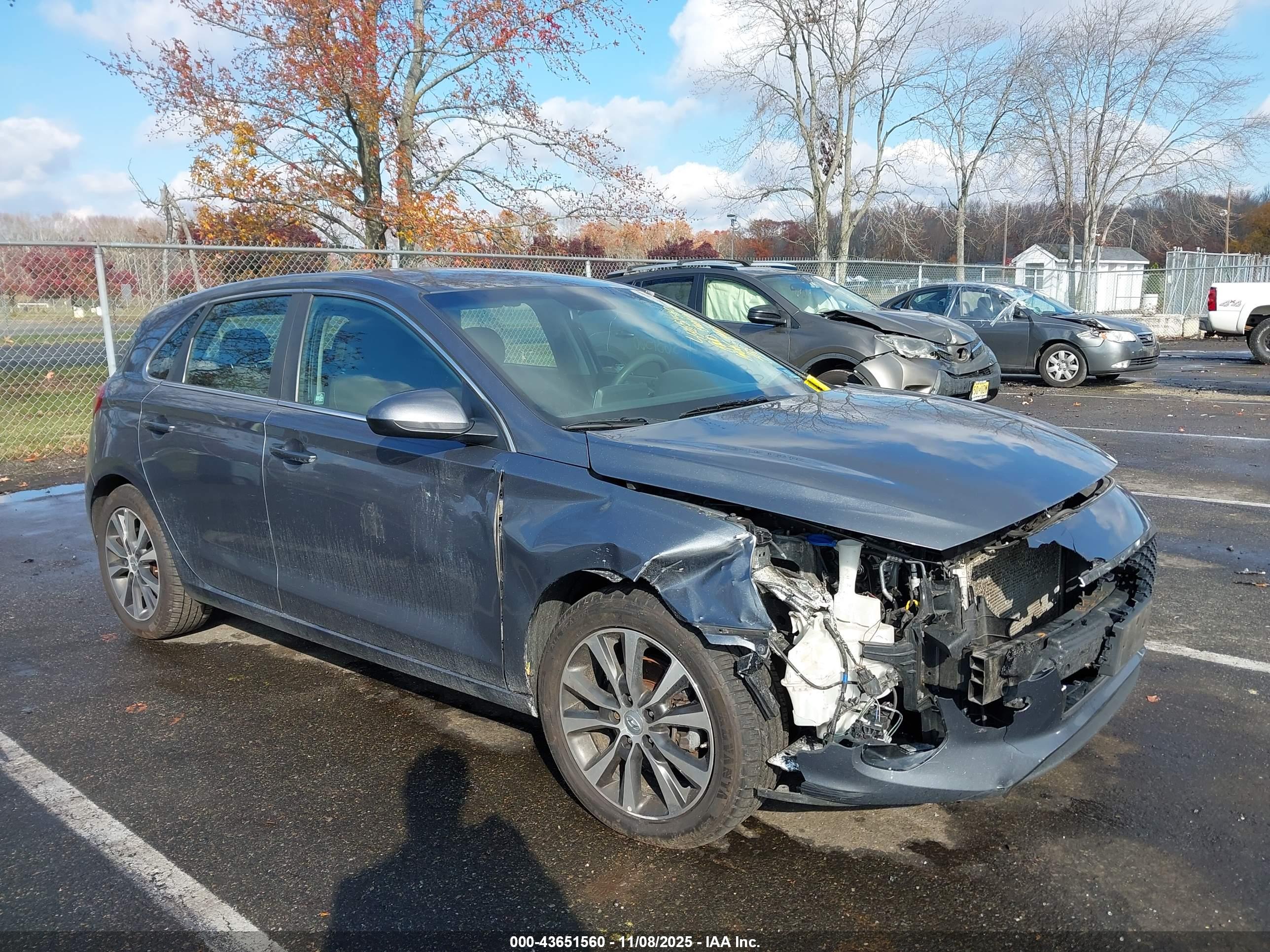 HYUNDAI ELANTRA image 6