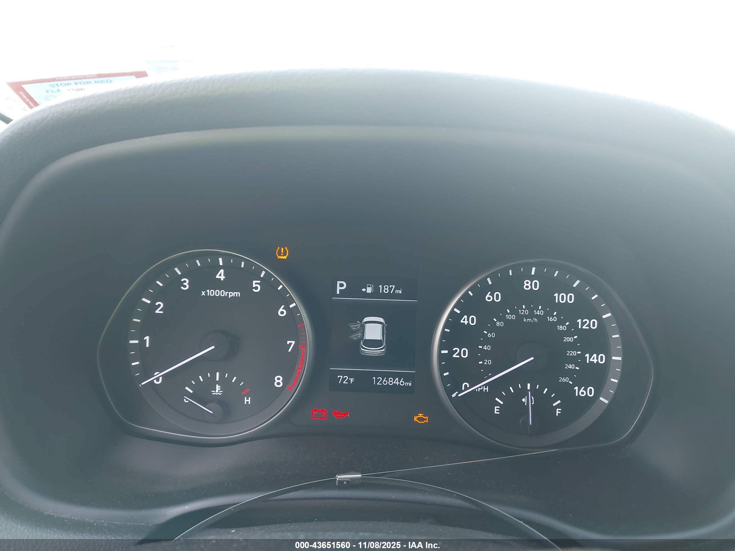 HYUNDAI ELANTRA image 7