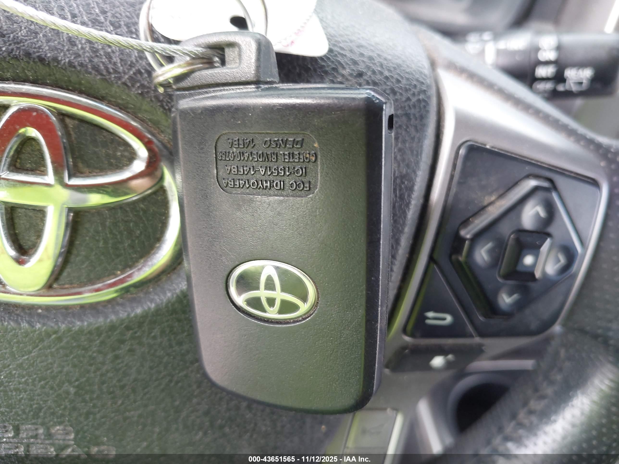 TOYOTA 4RUNNER image 11