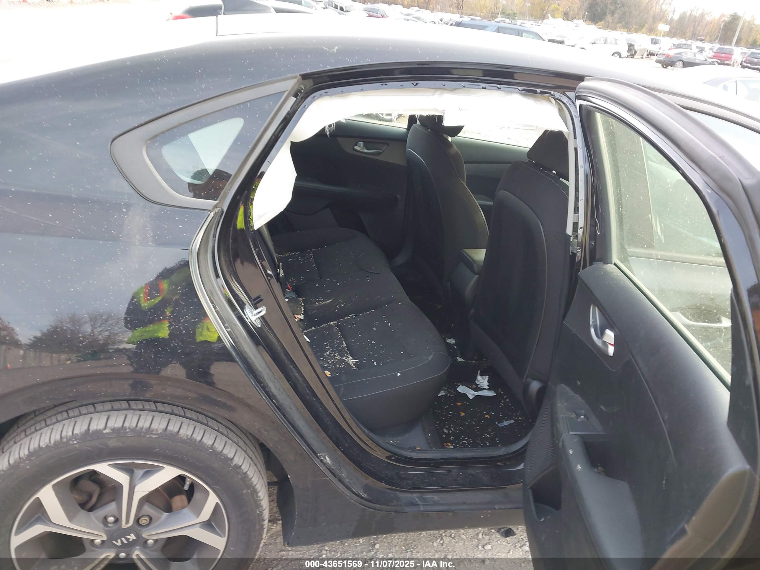 KIA FORTE image 8