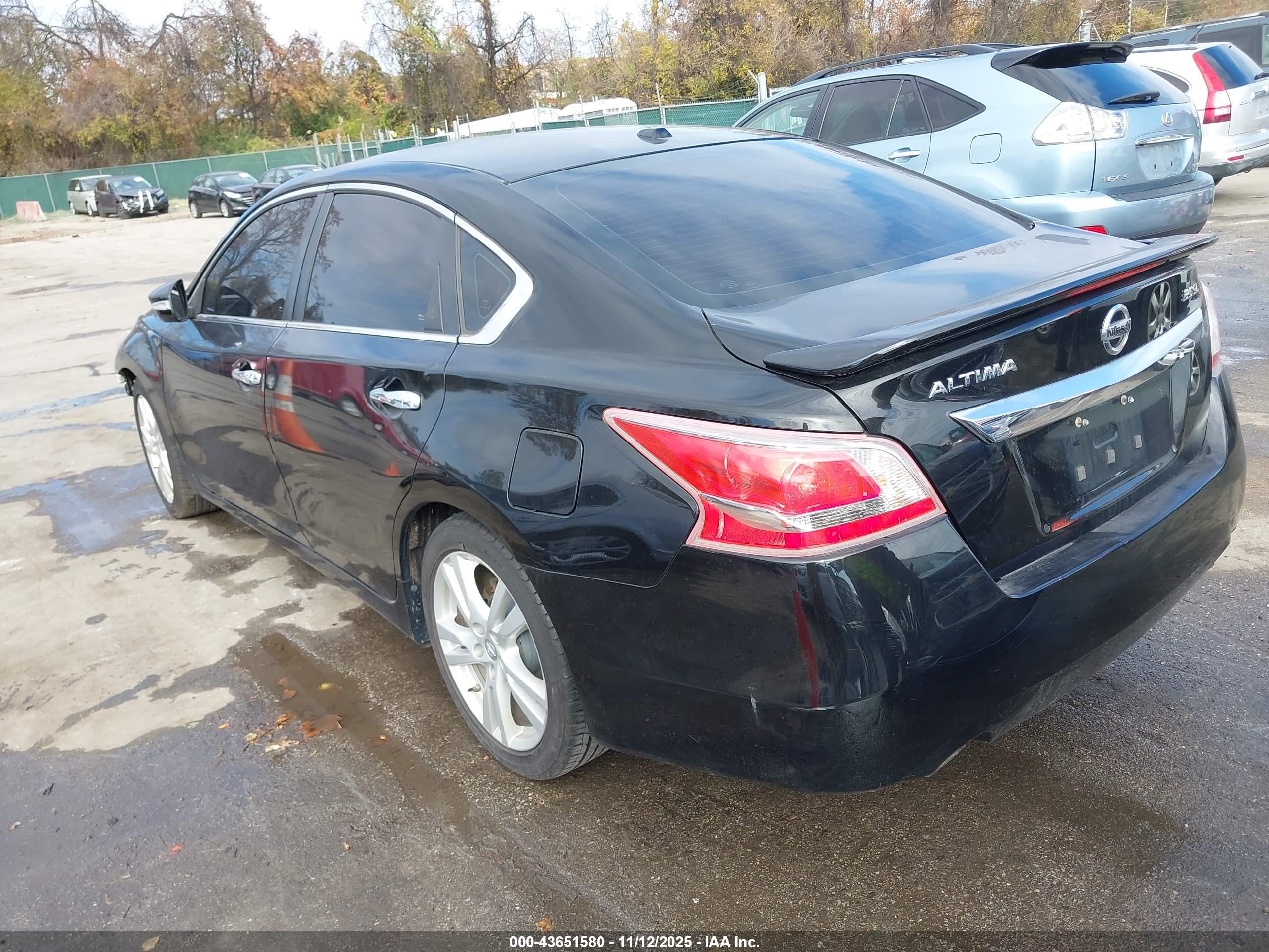 NISSAN ALTIMA image 3