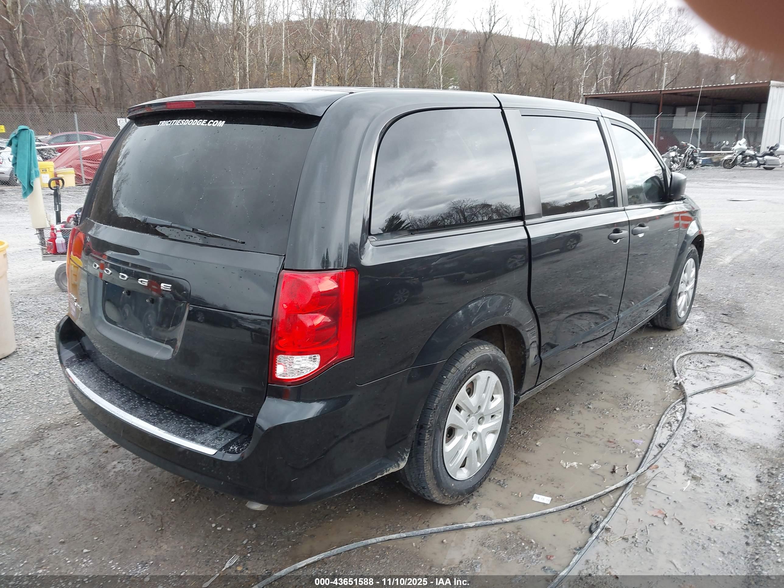 DODGE GRAND image 4