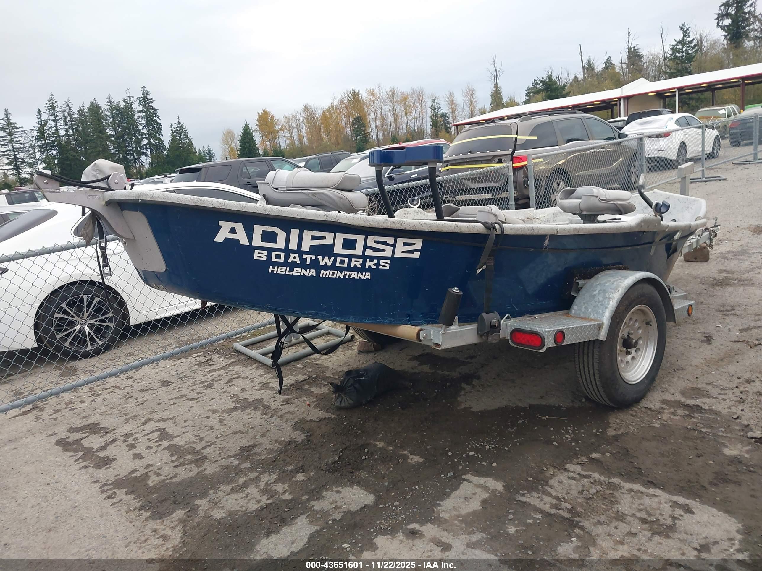ADIPOSE BOAT image 4