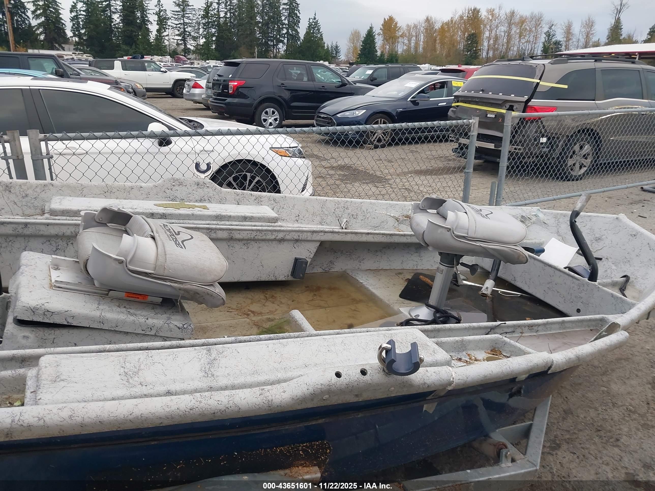 ADIPOSE BOAT image 5