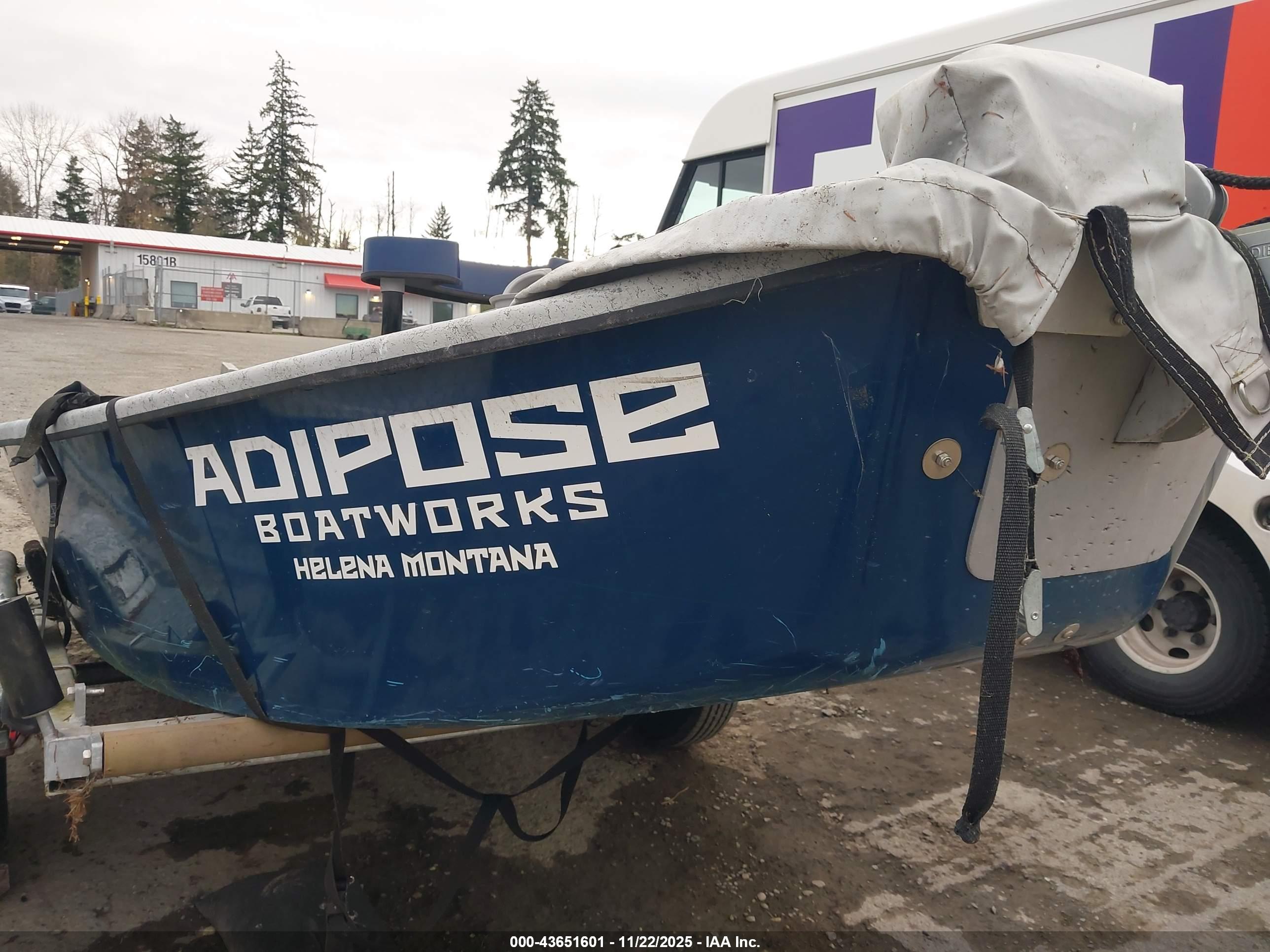 ADIPOSE BOAT image 9