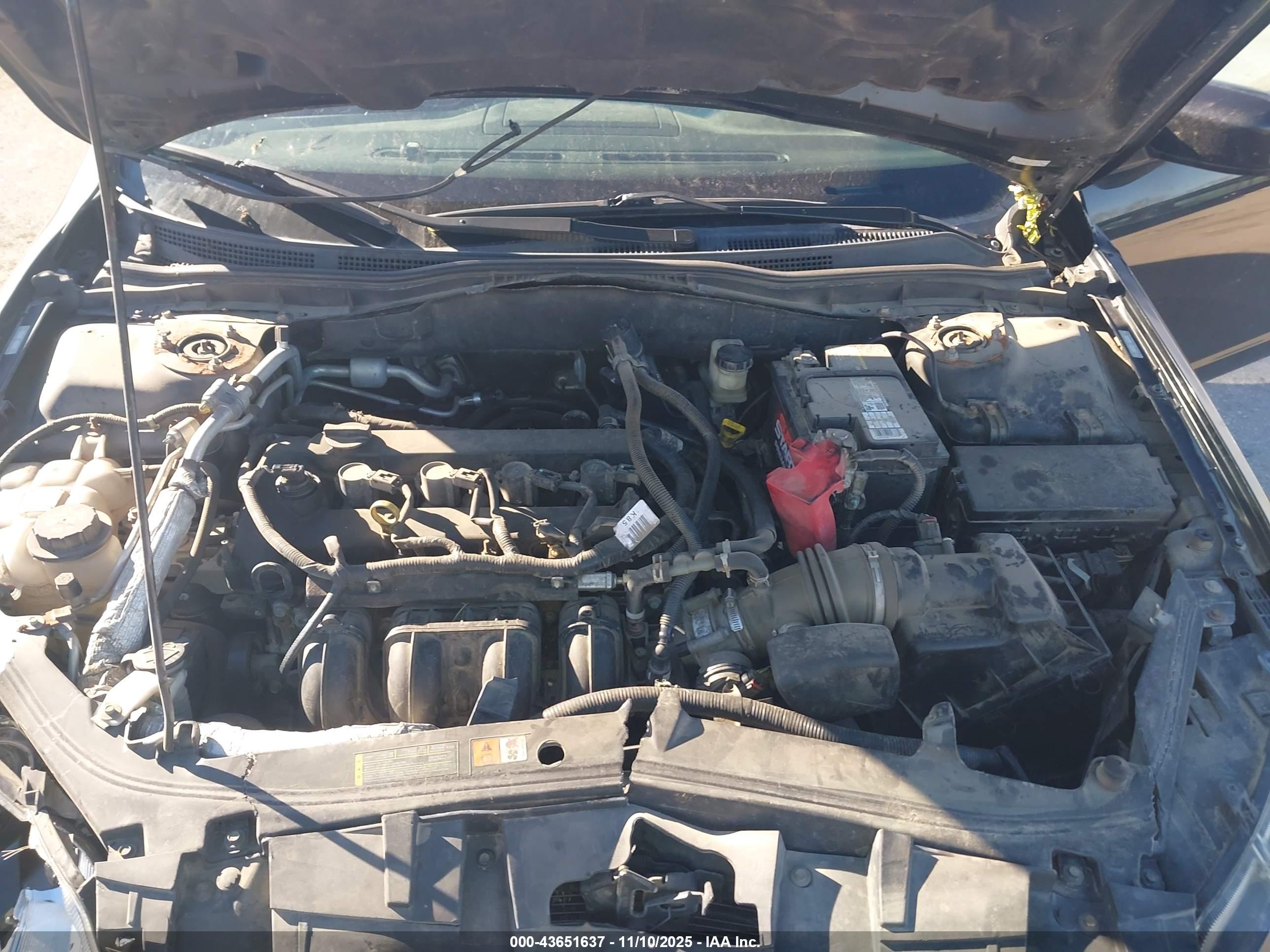 FORD FUSION image 10
