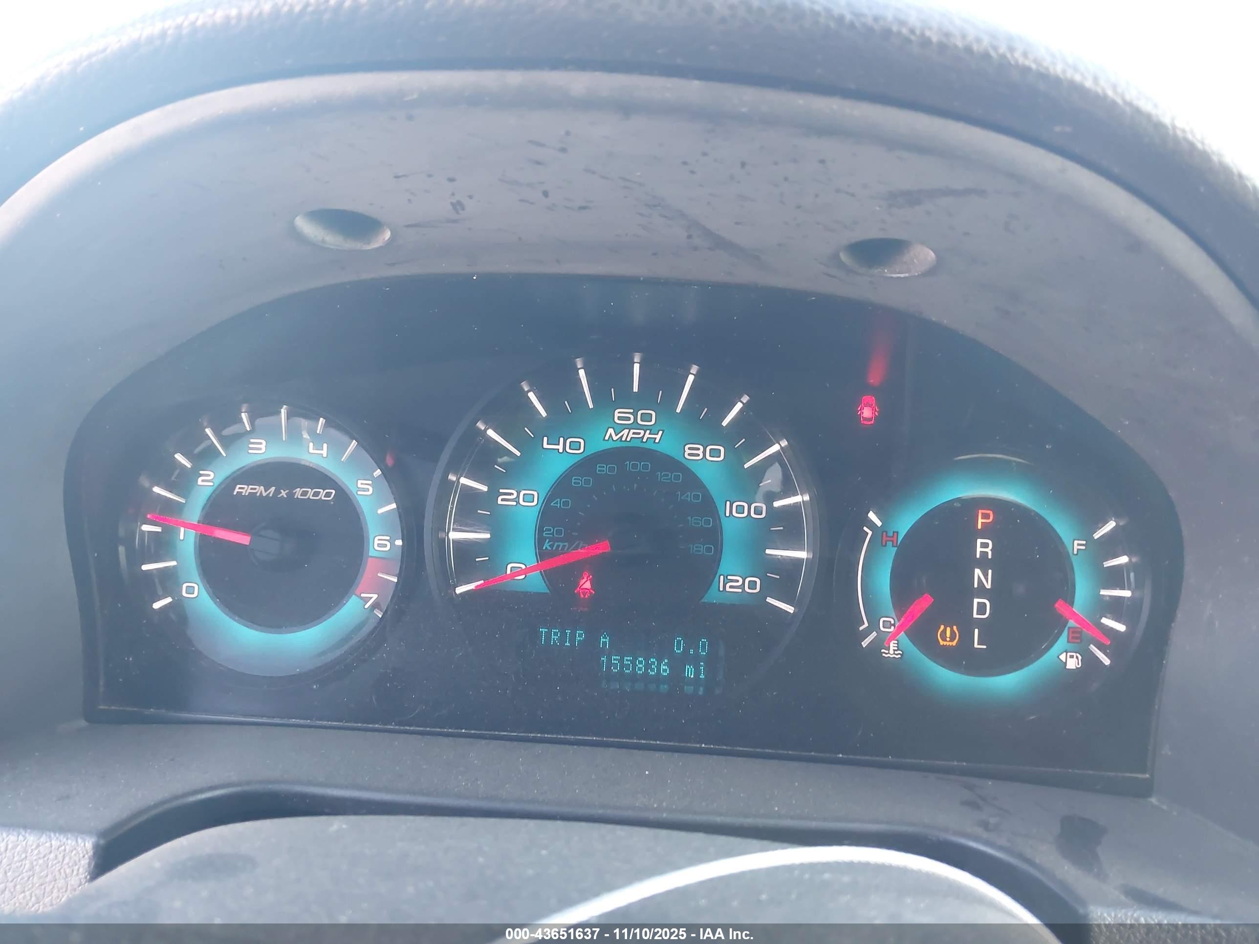 FORD FUSION image 7