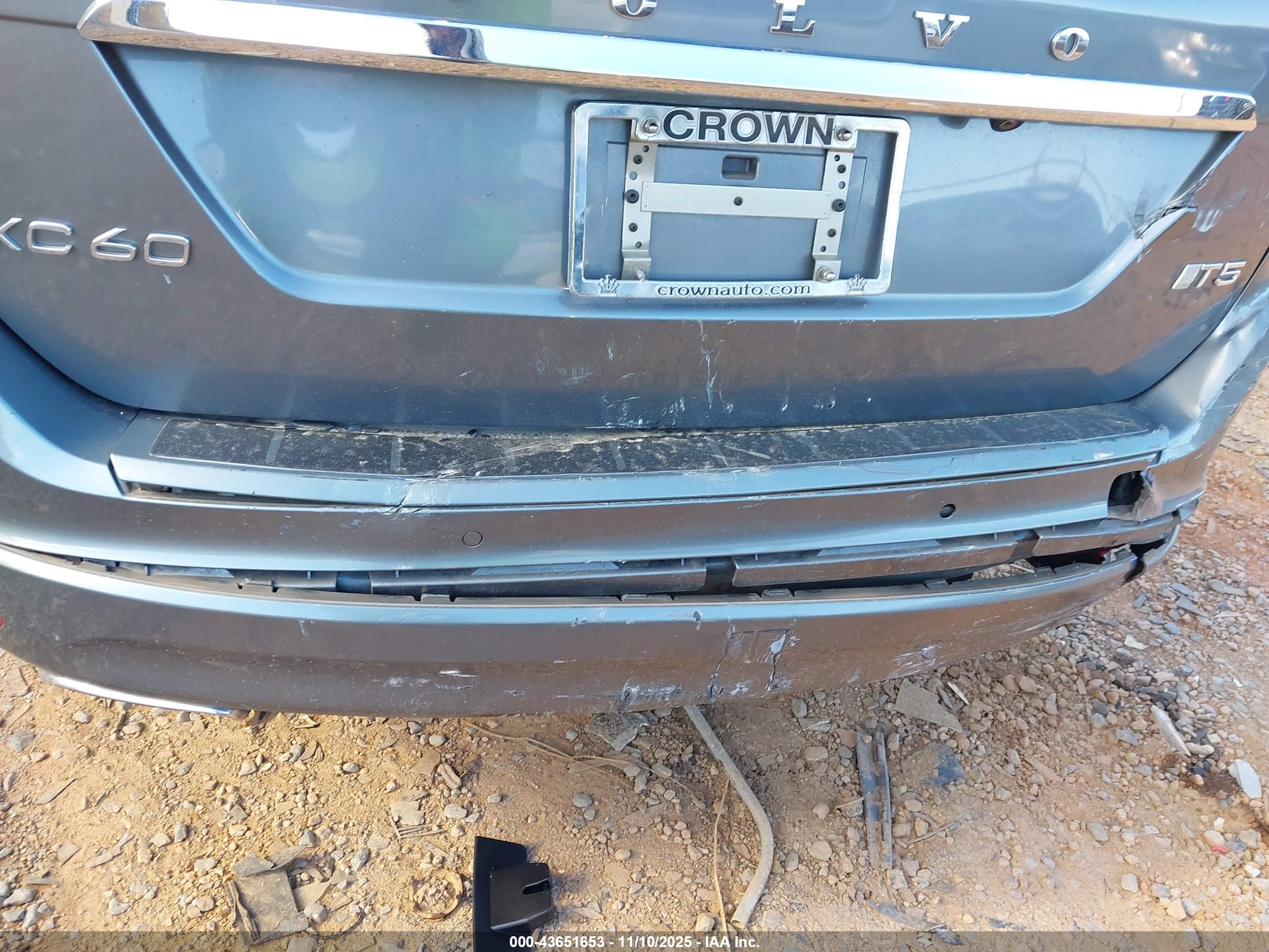 VOLVO XC60 image 6