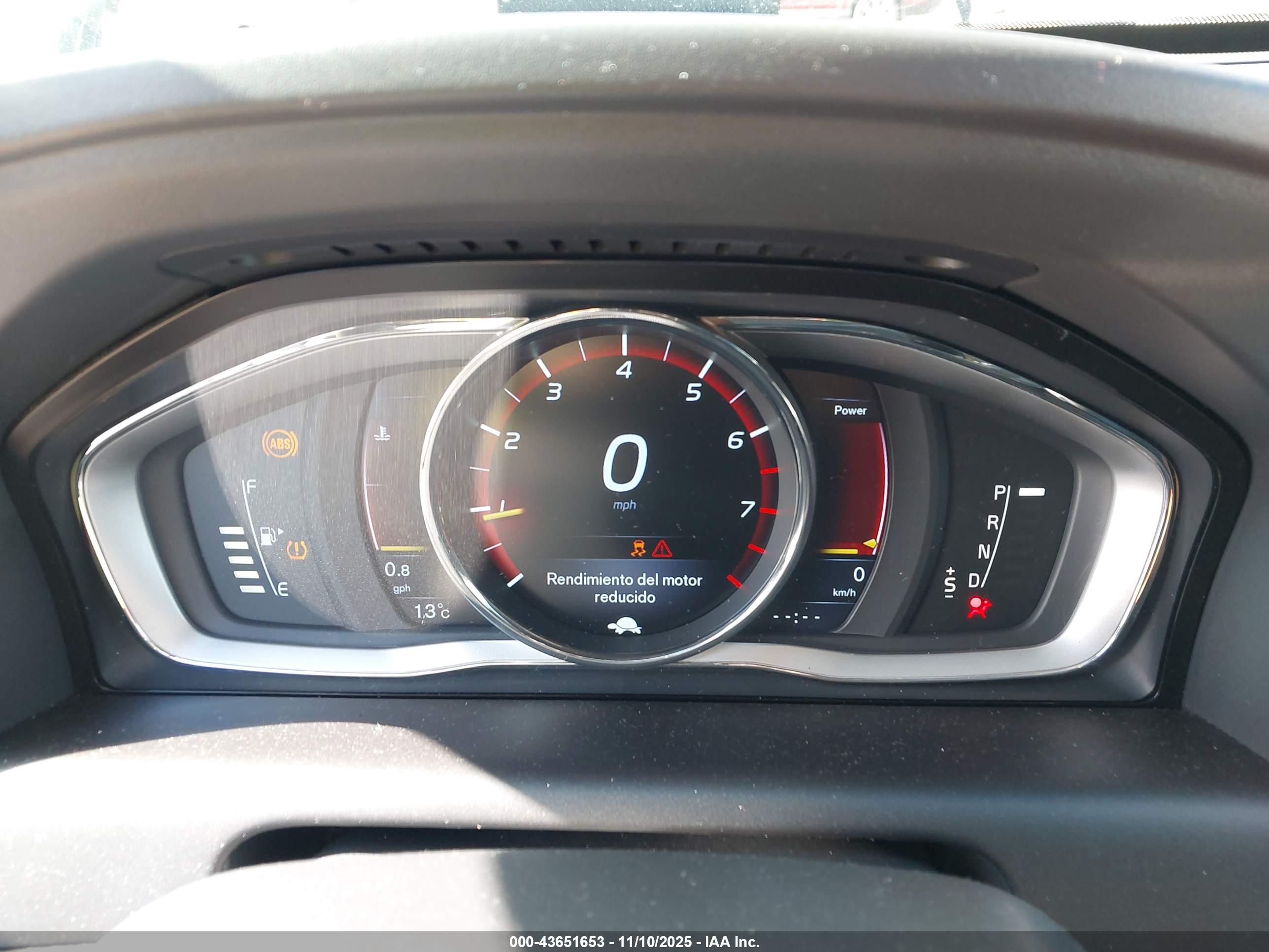 VOLVO XC60 image 7