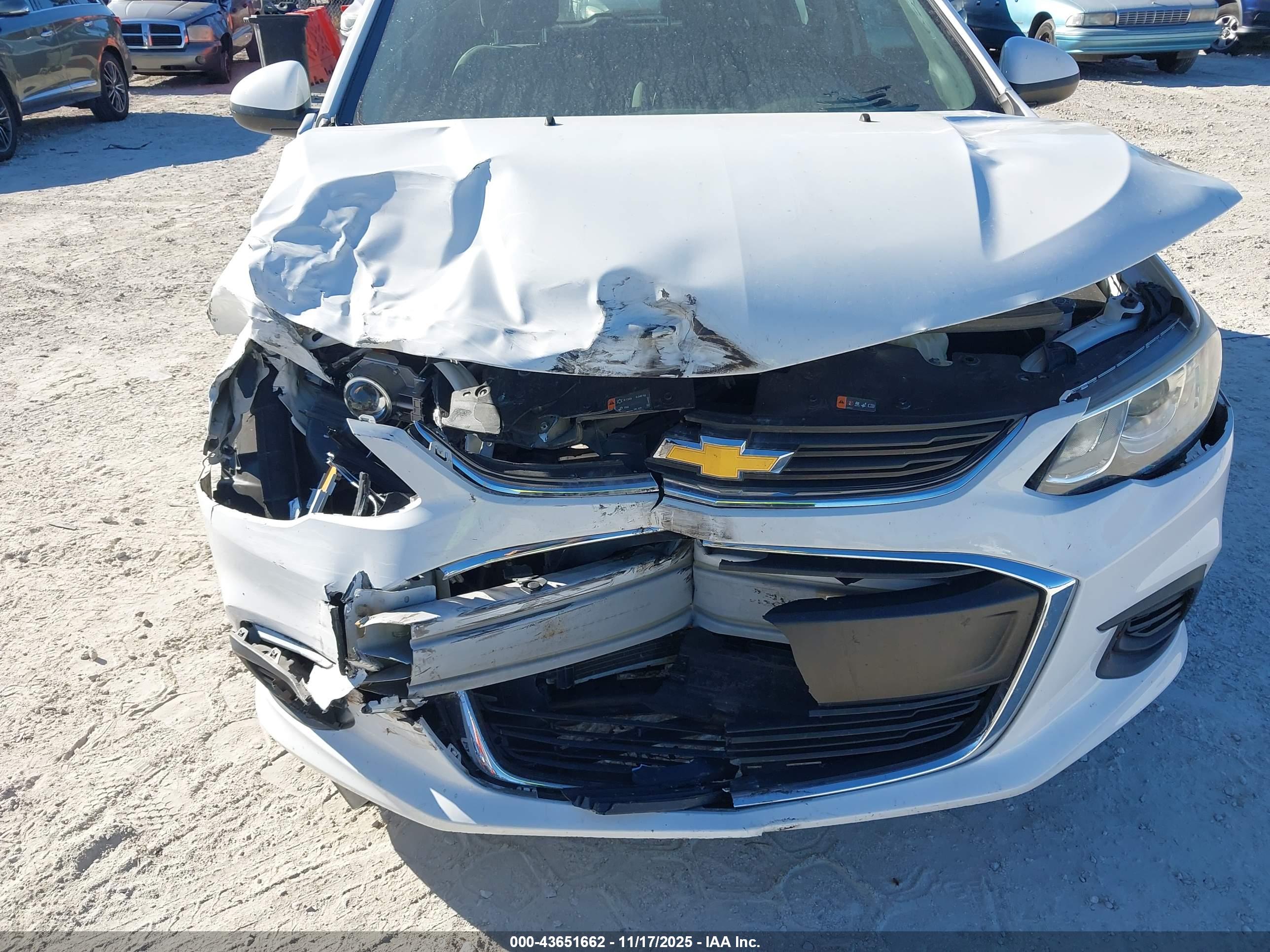 CHEVROLET SONIC image 6
