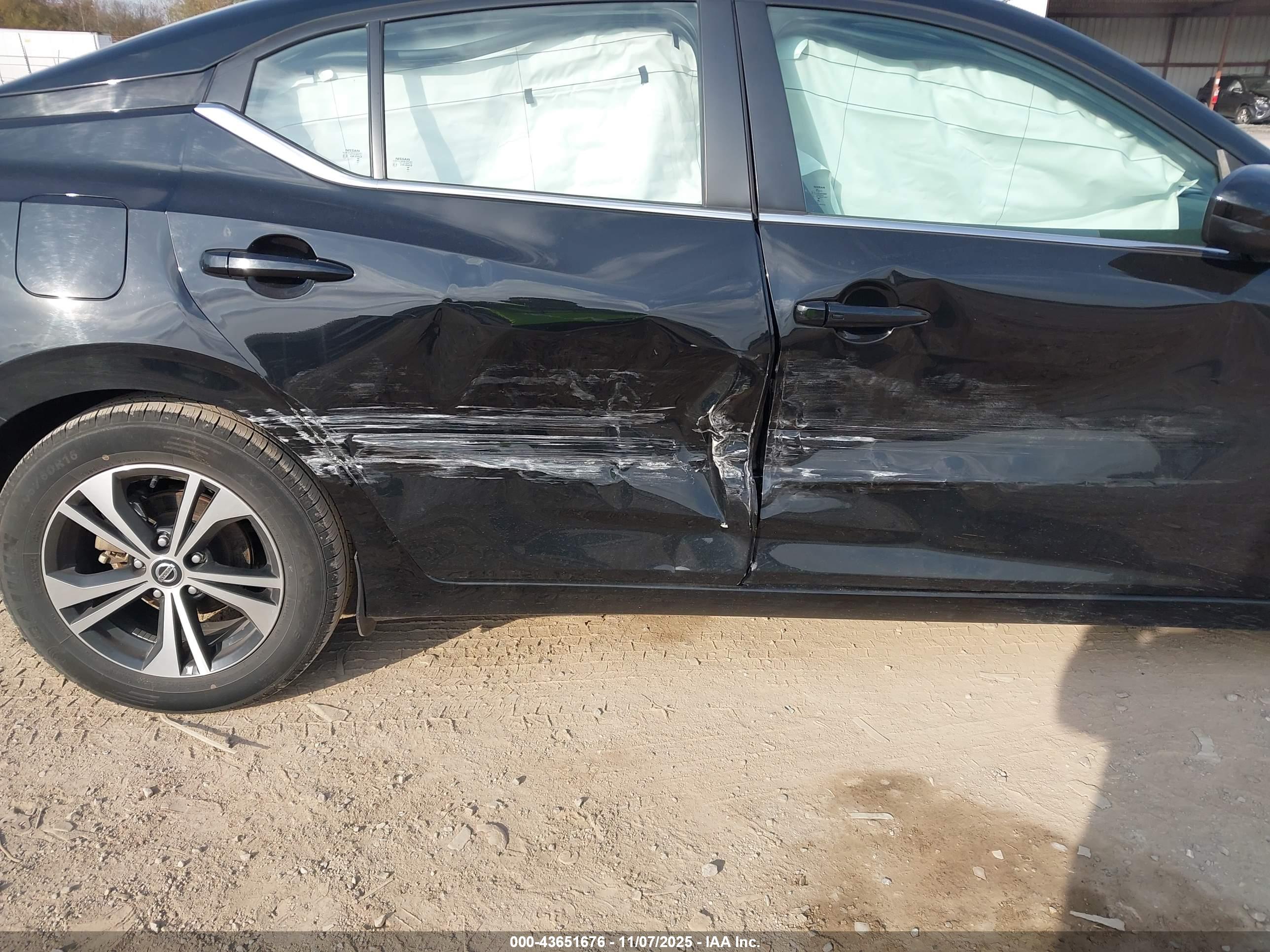 NISSAN SENTRA image 6