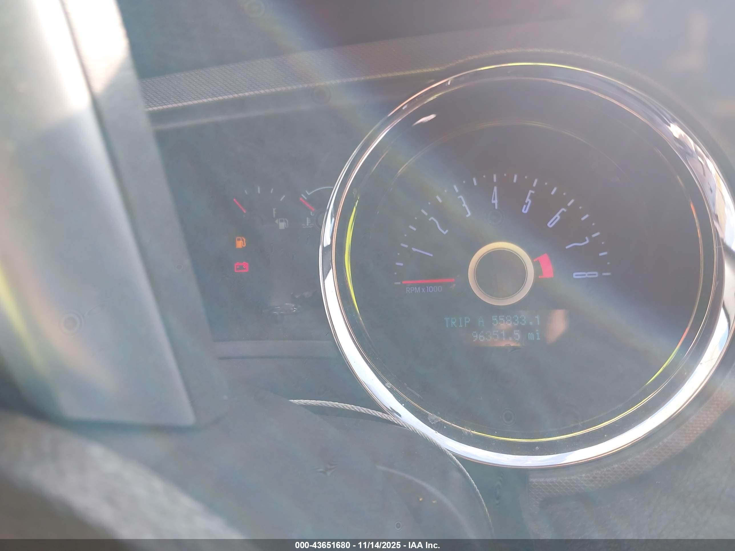 FORD MUSTANG image 7
