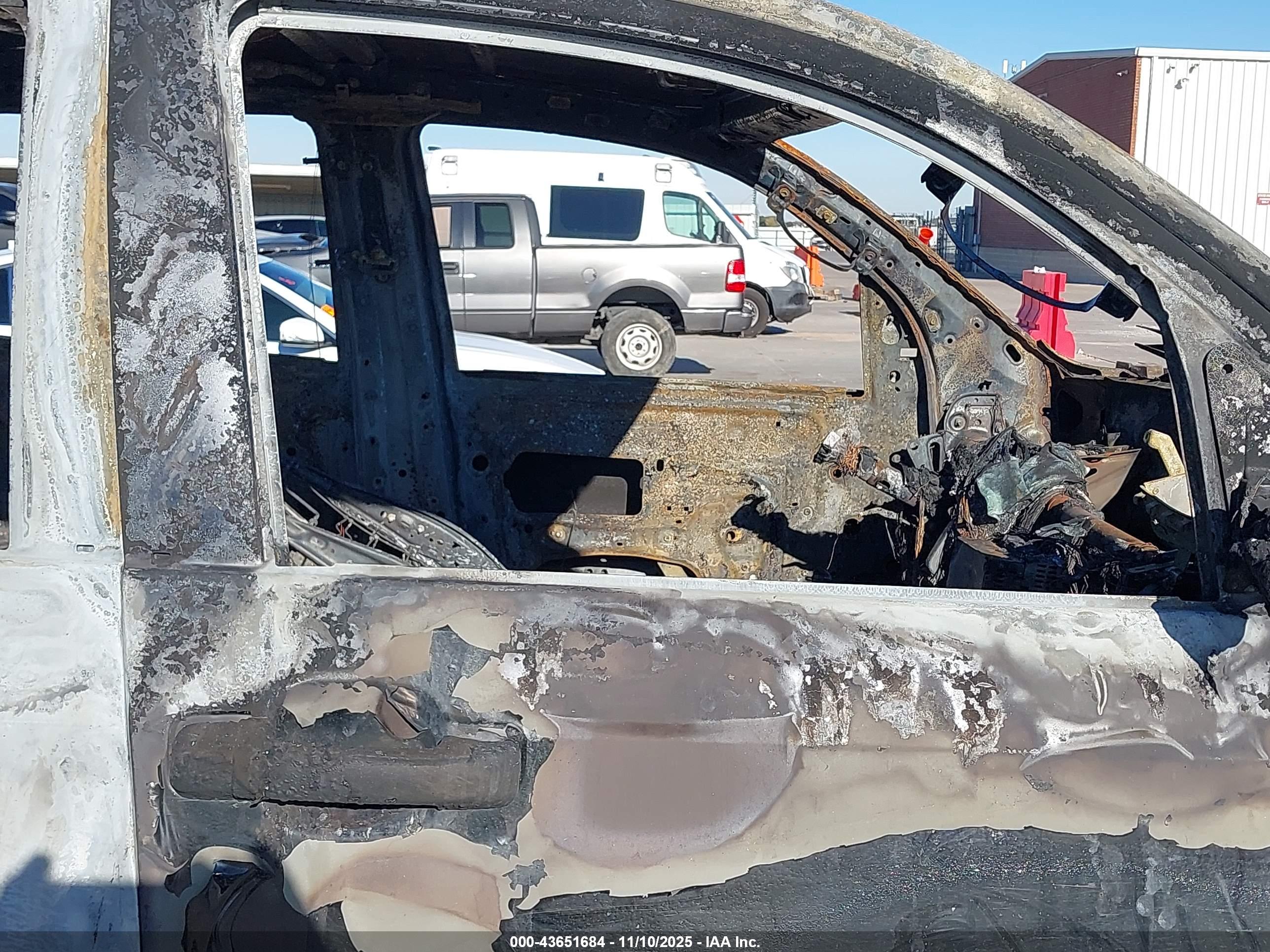 TOYOTA TUNDRA image 5