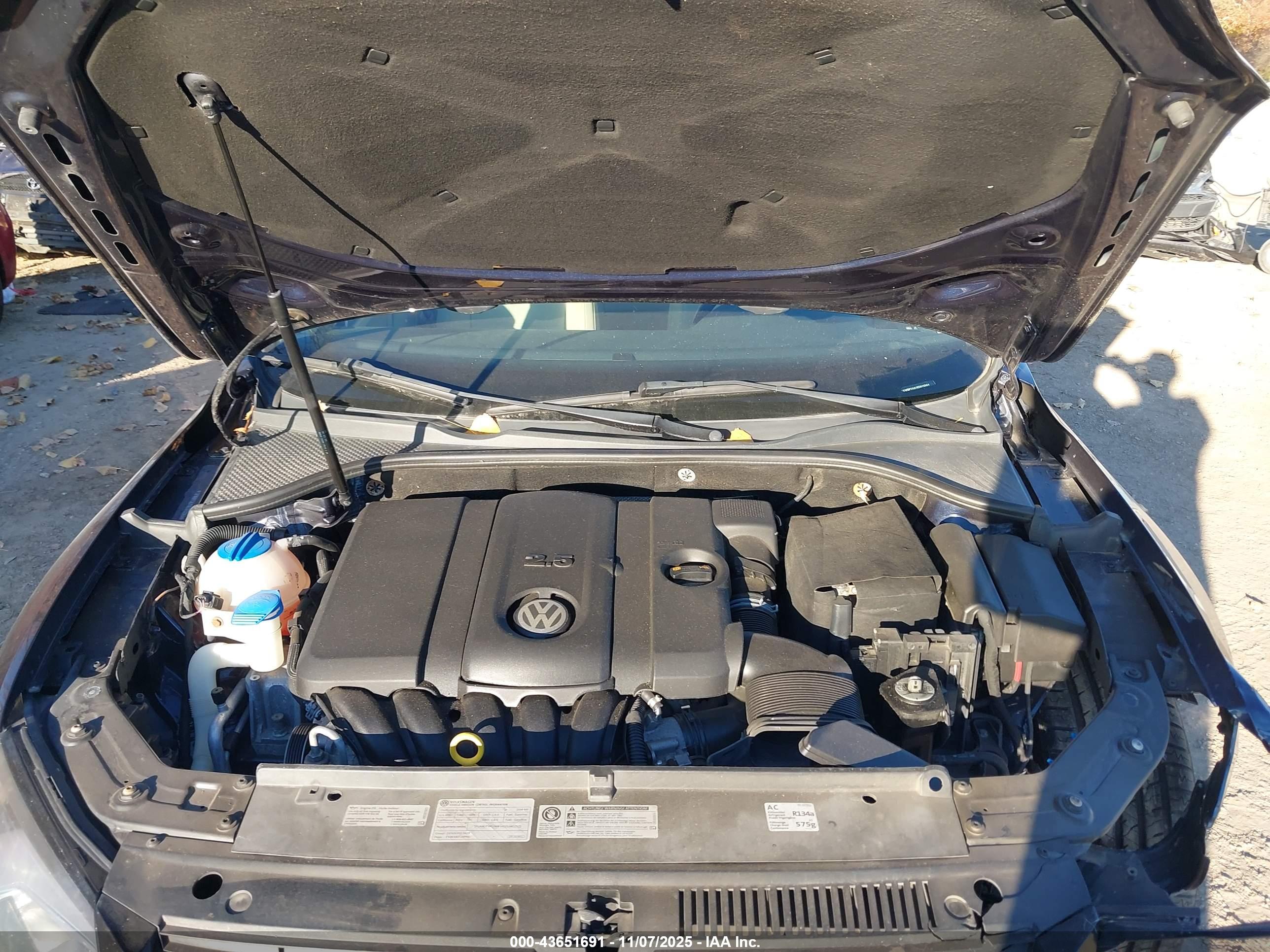 VOLKSWAGEN PASSAT image 10