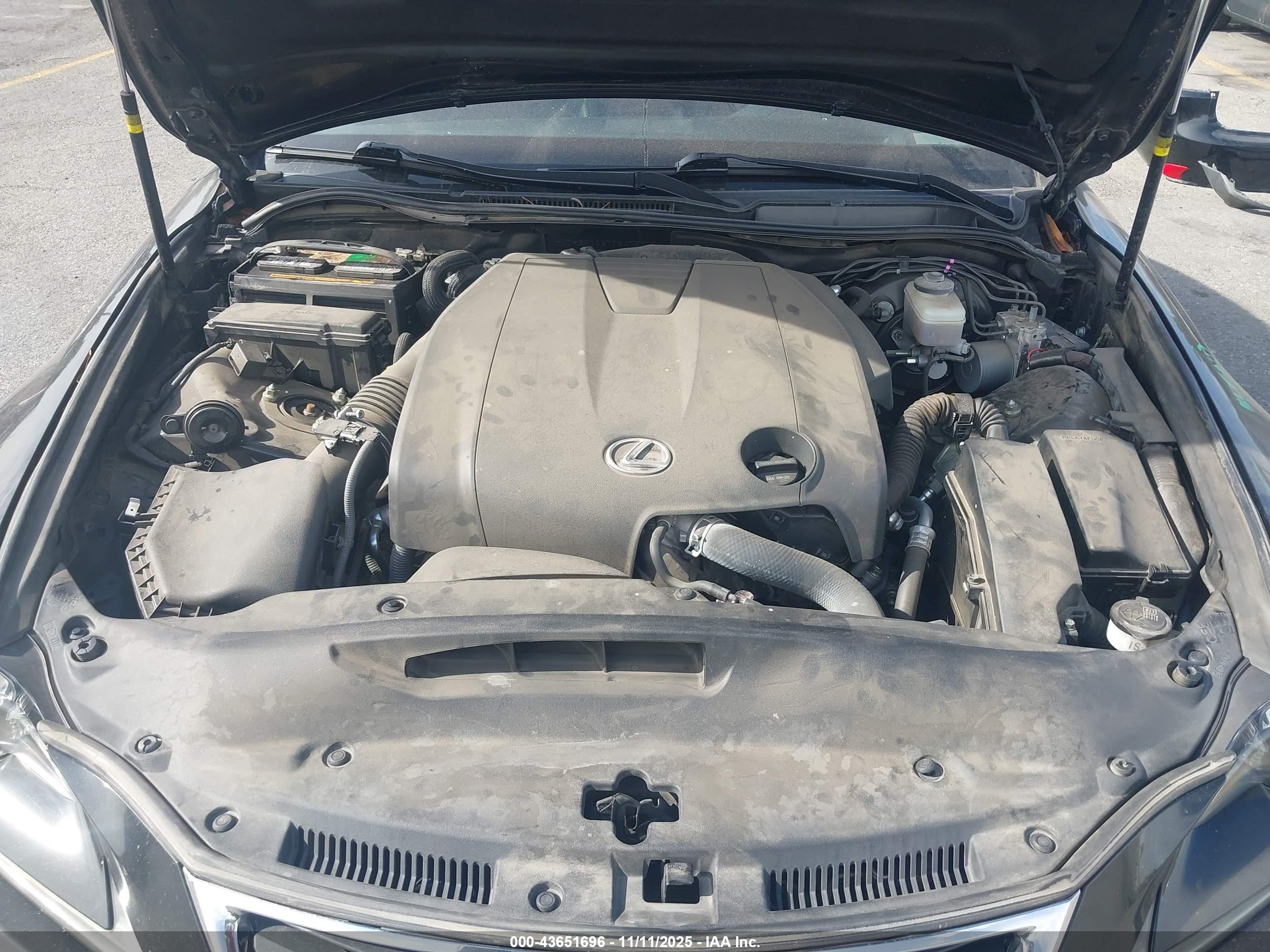 LEXUS IS image 10