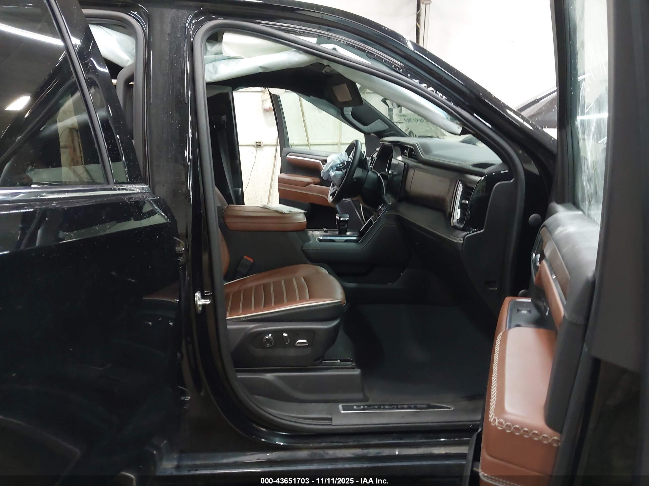 GMC SIERRA image 5