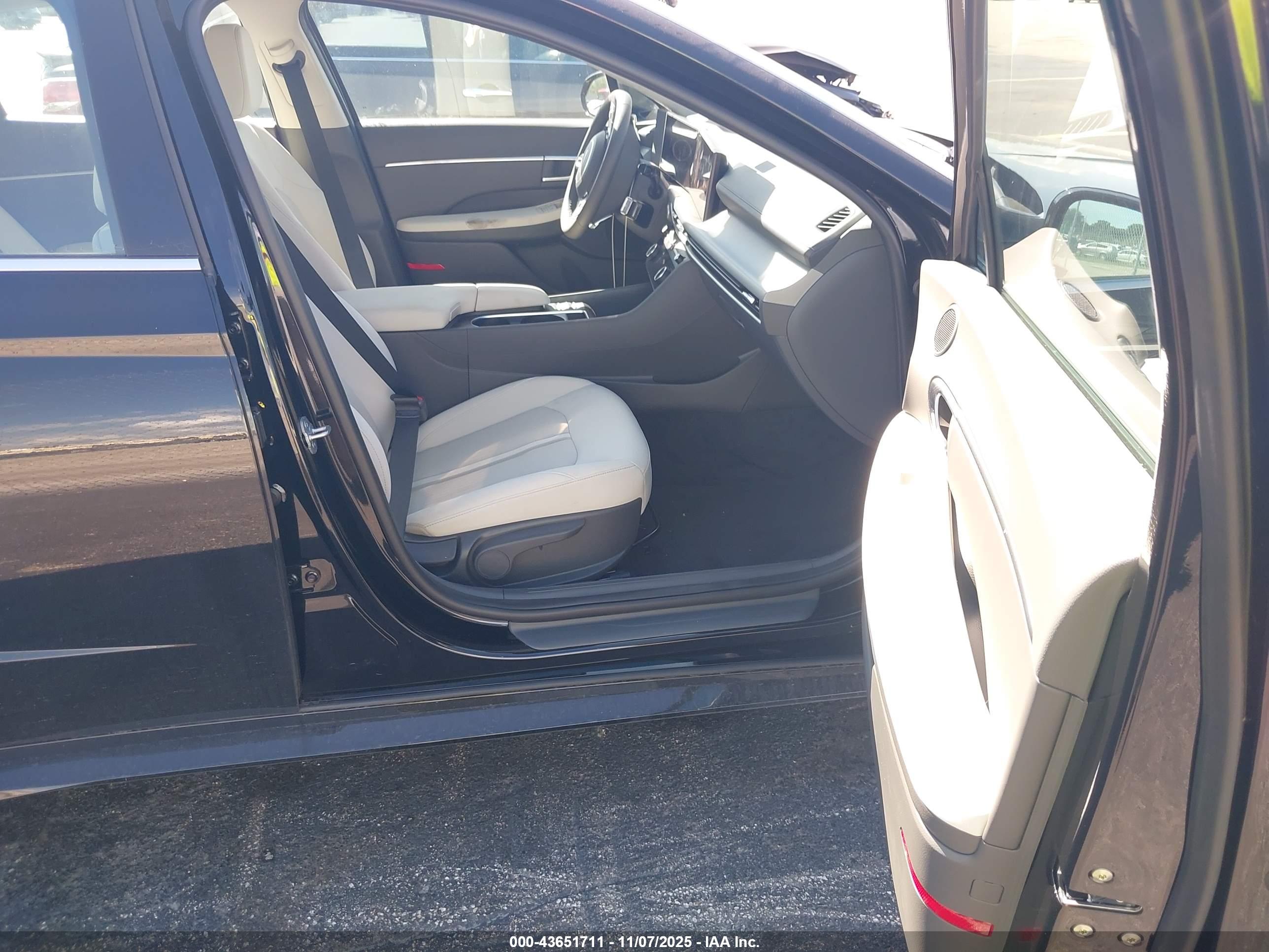 HYUNDAI SONATA image 5
