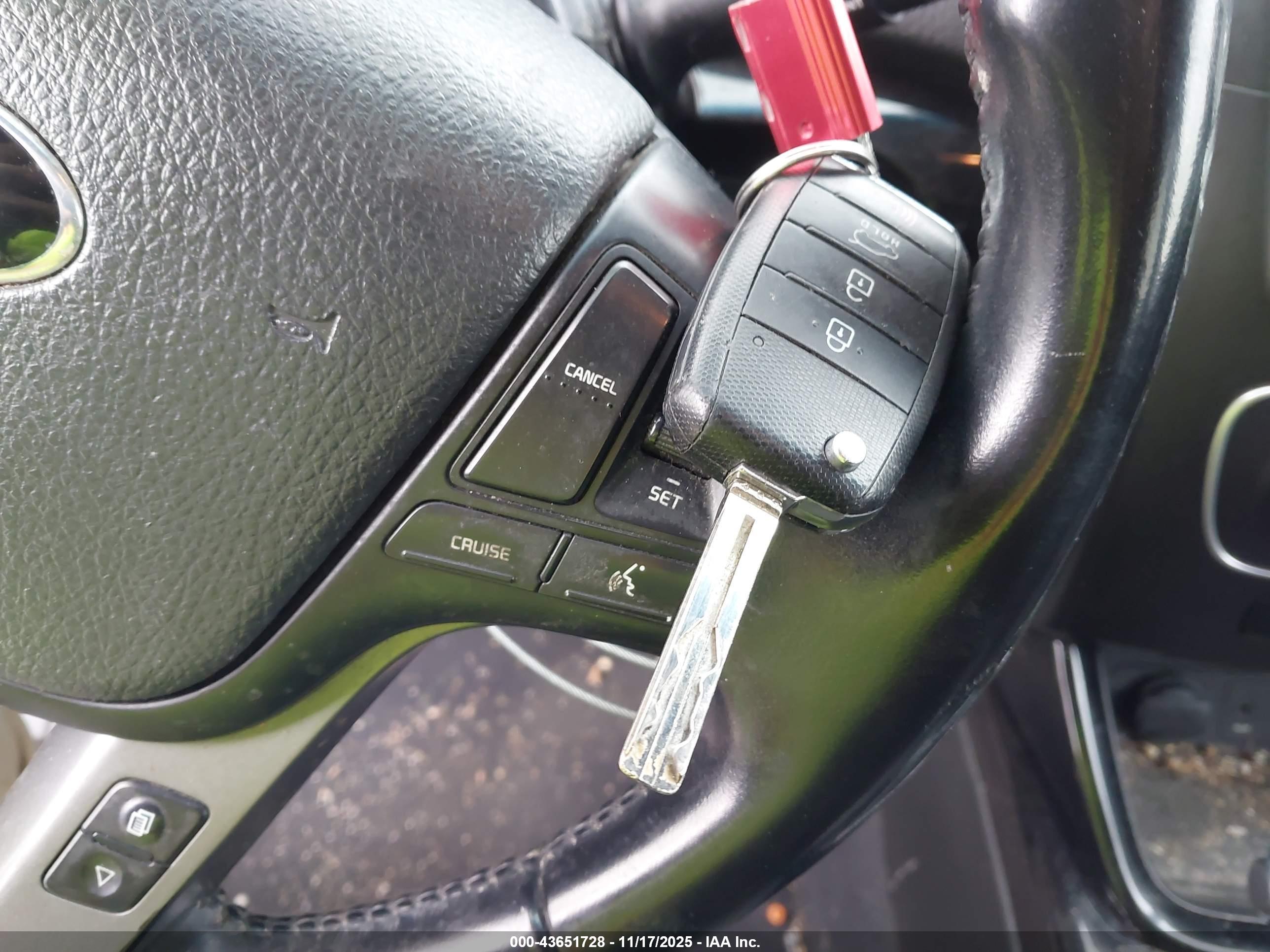 KIA SORENTO image 11