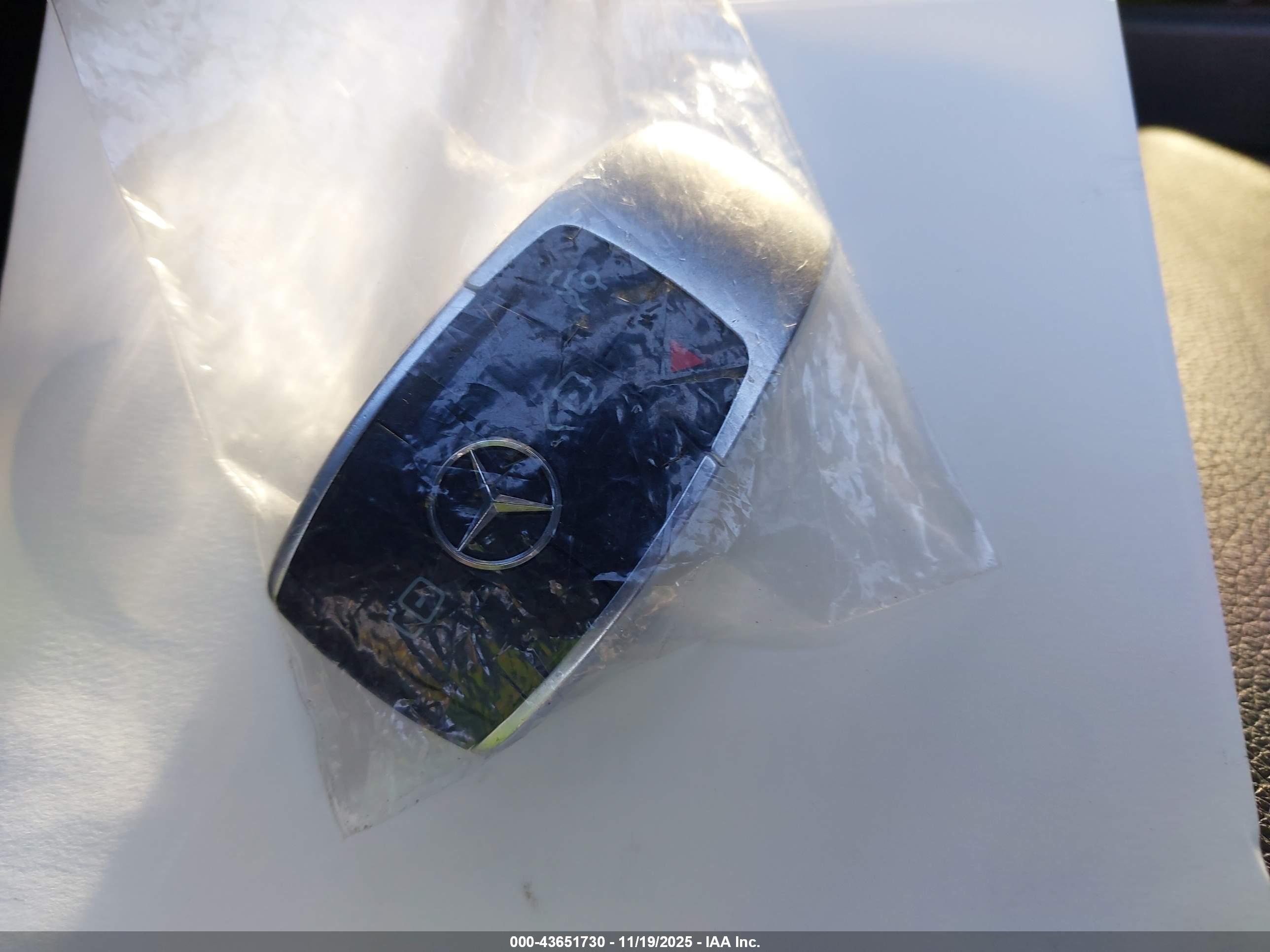 MERCEDES-BENZ A image 11