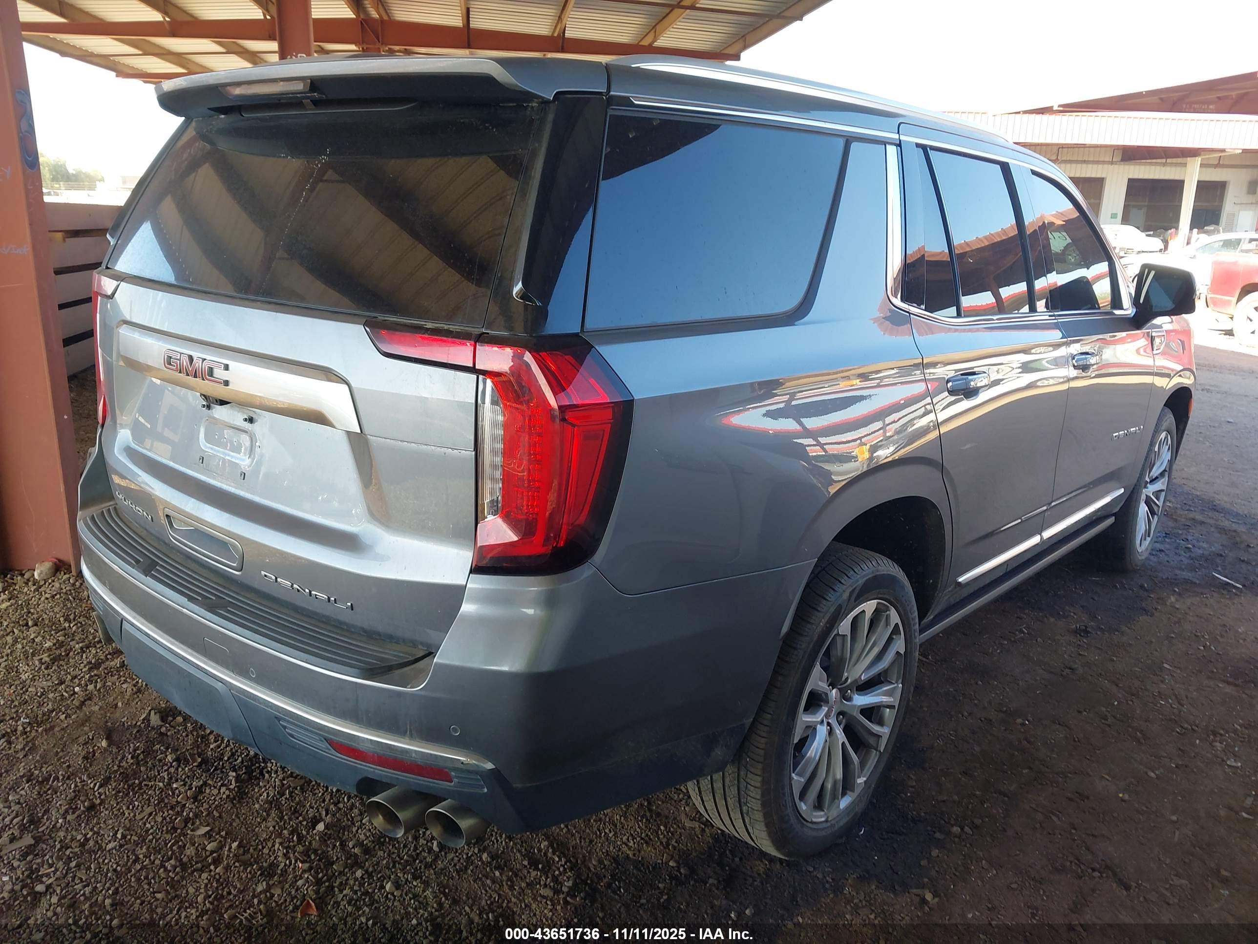 GMC YUKON image 4