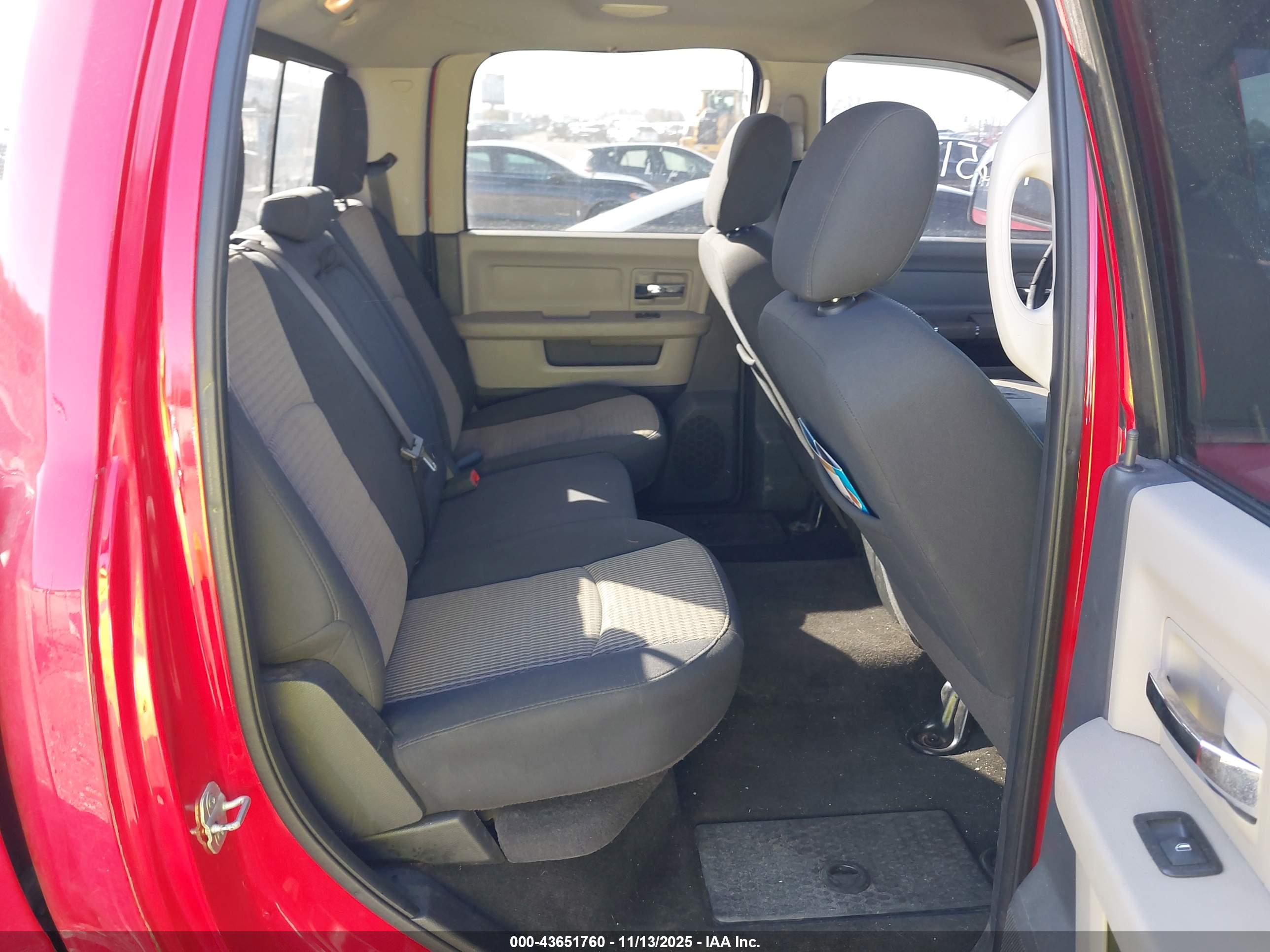 RAM 2500 image 8