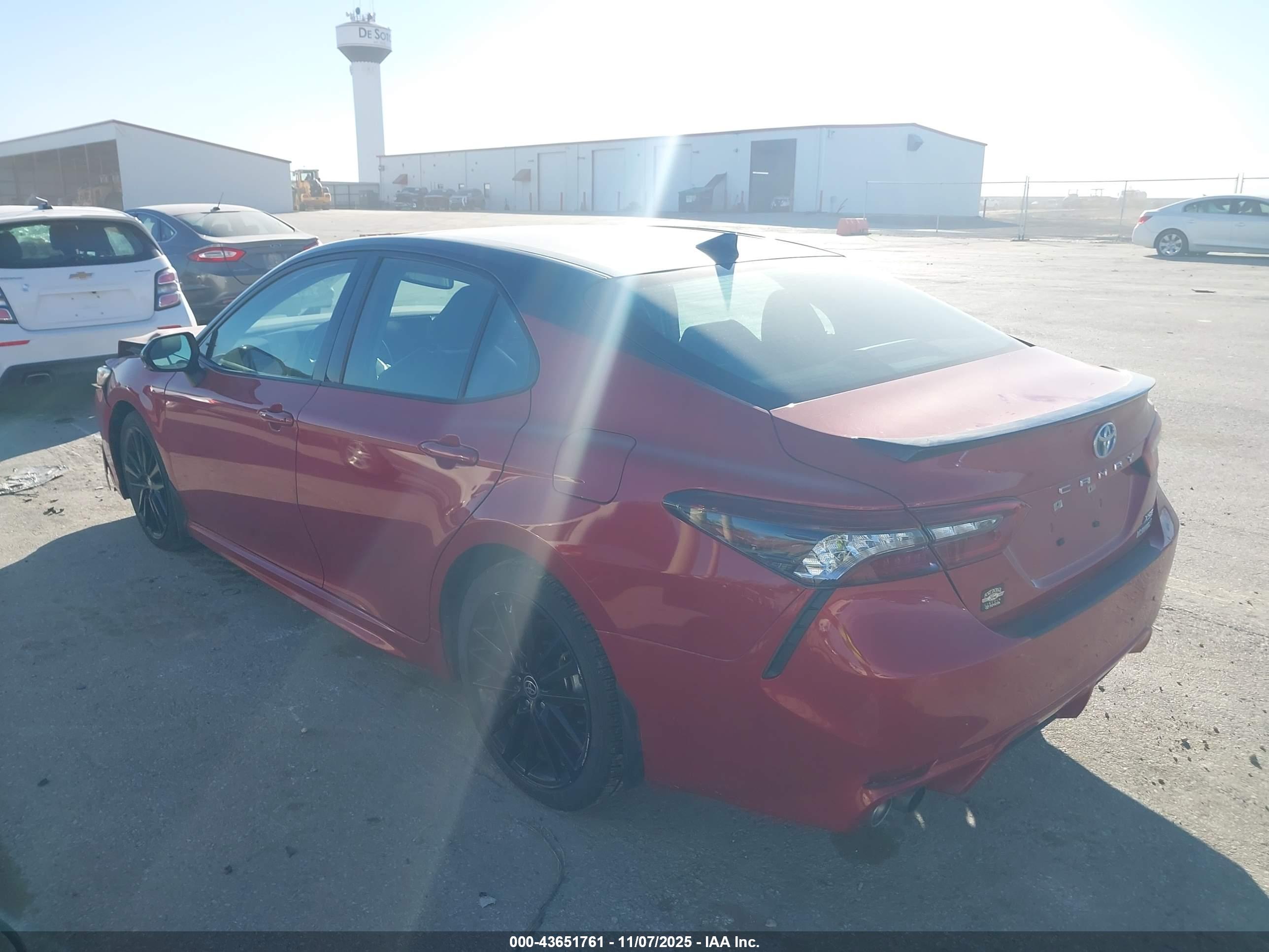 TOYOTA CAMRY image 3