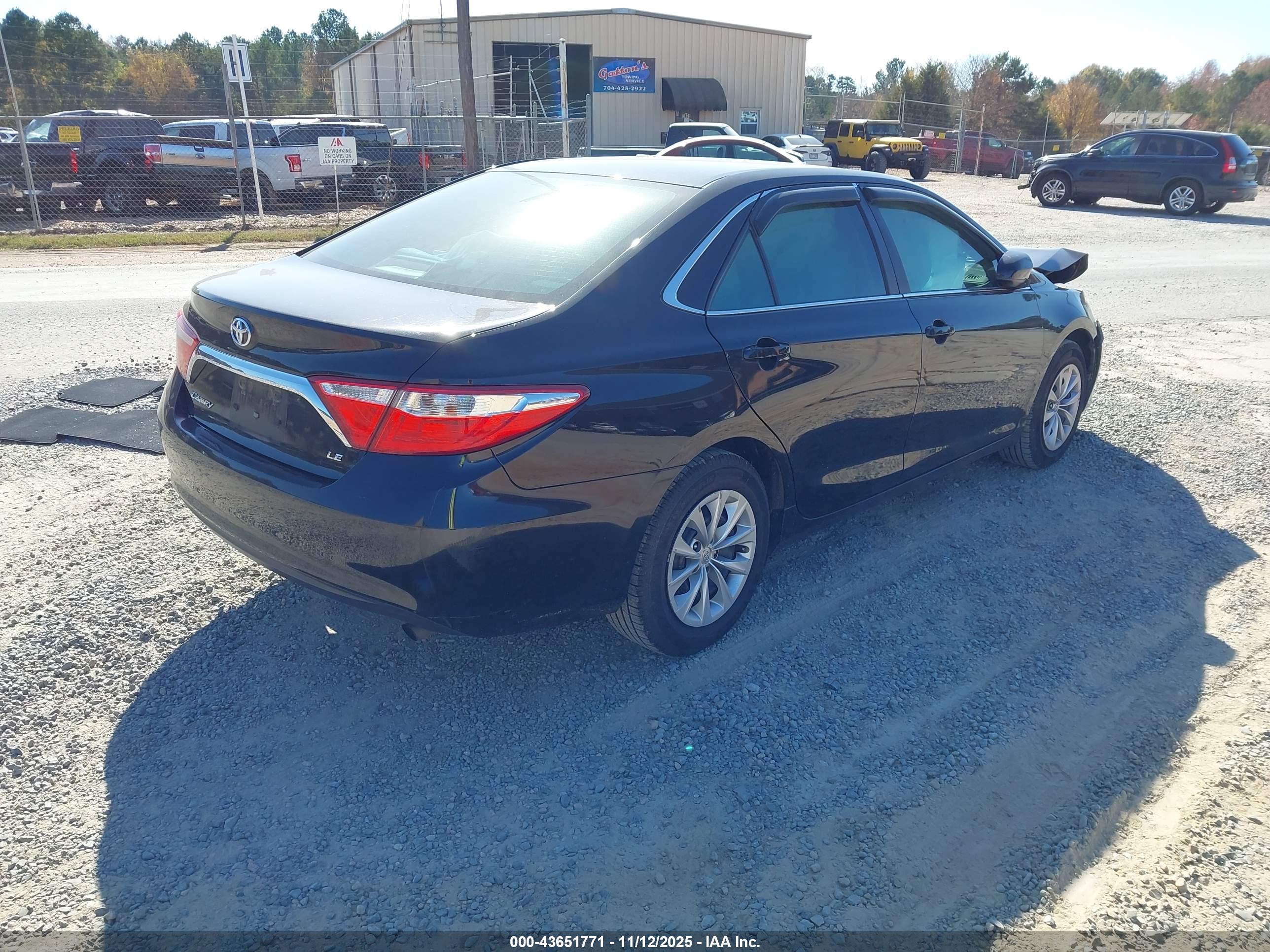 TOYOTA CAMRY image 4