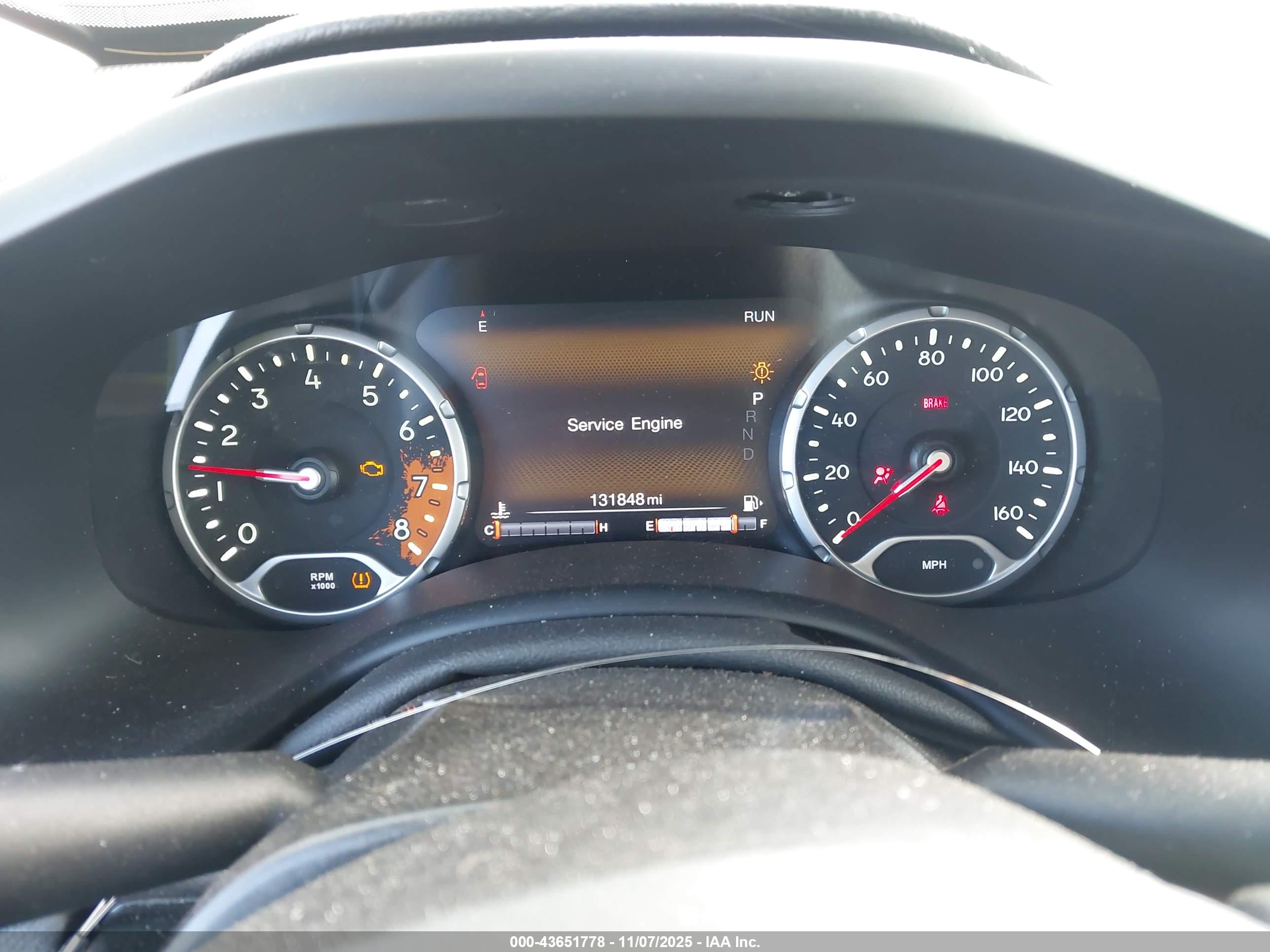 JEEP RENEGADE image 7