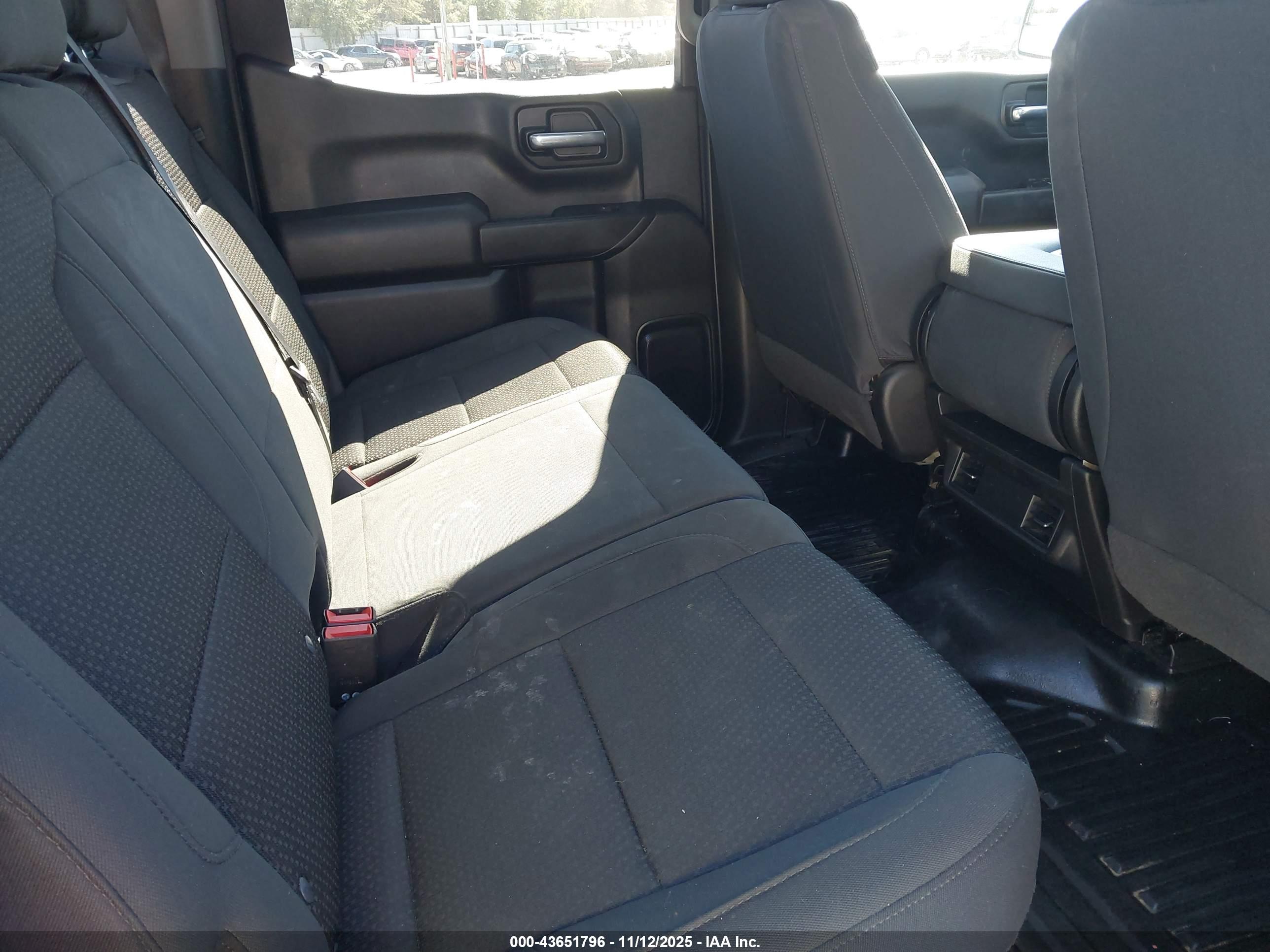 GMC SIERRA image 8