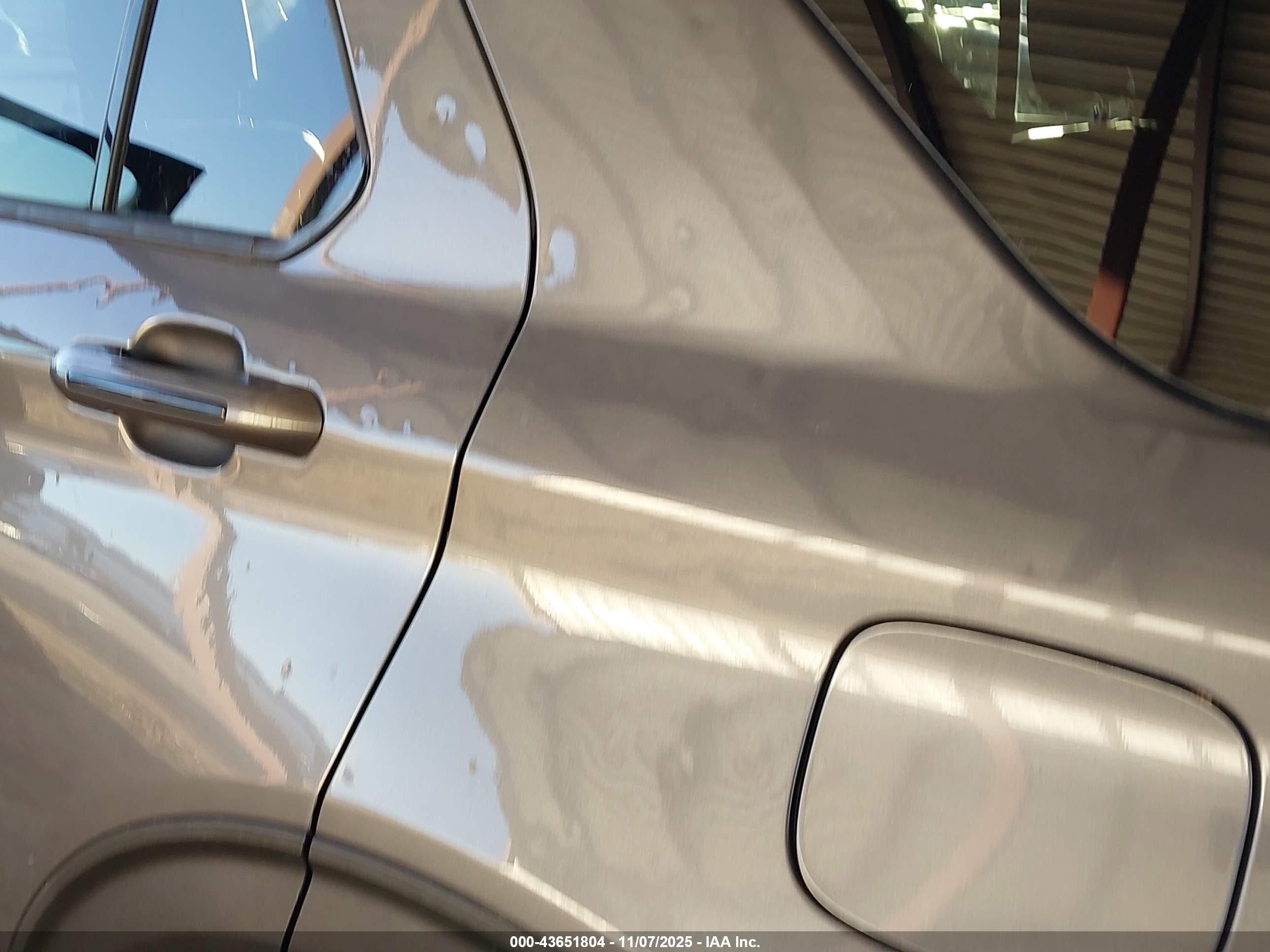 FORD EXPLORER image 6