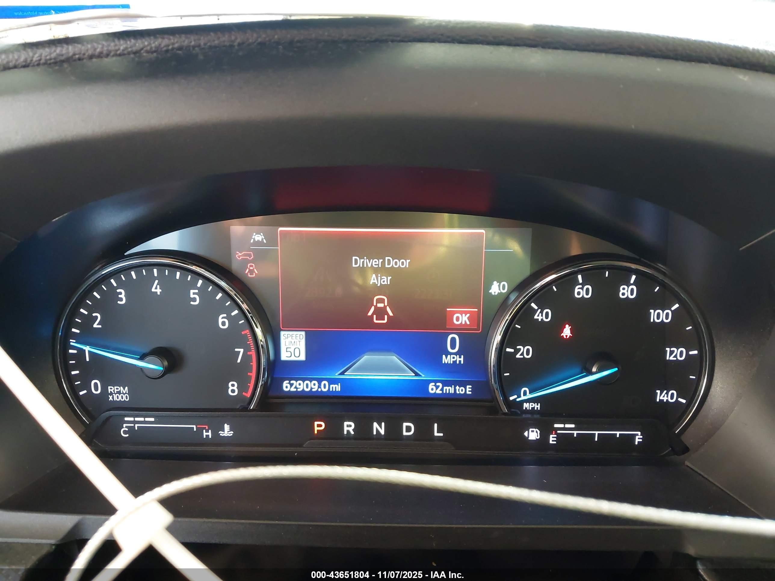 FORD EXPLORER image 7